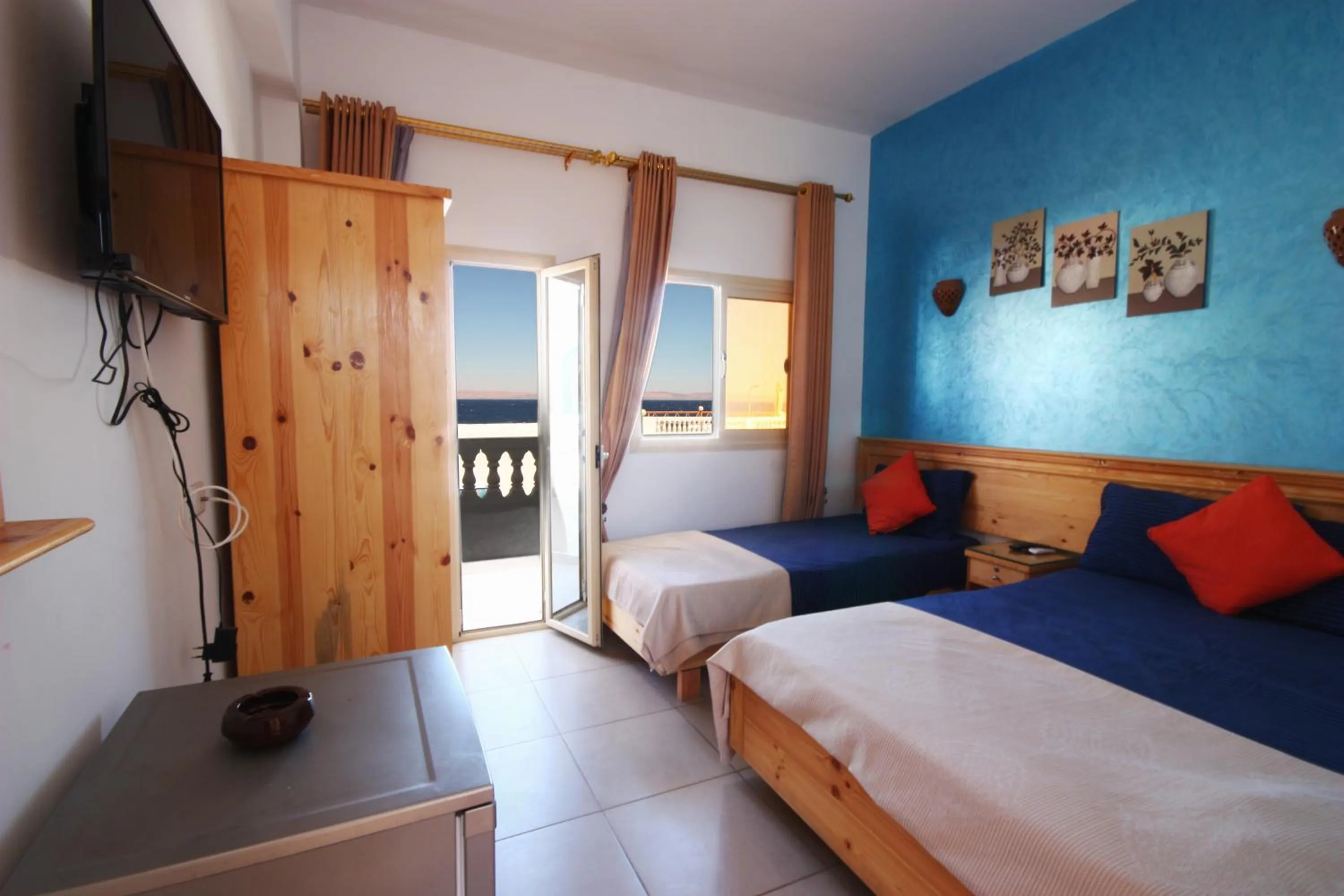 Bedroom, Bed in Dahab Beach Lodge