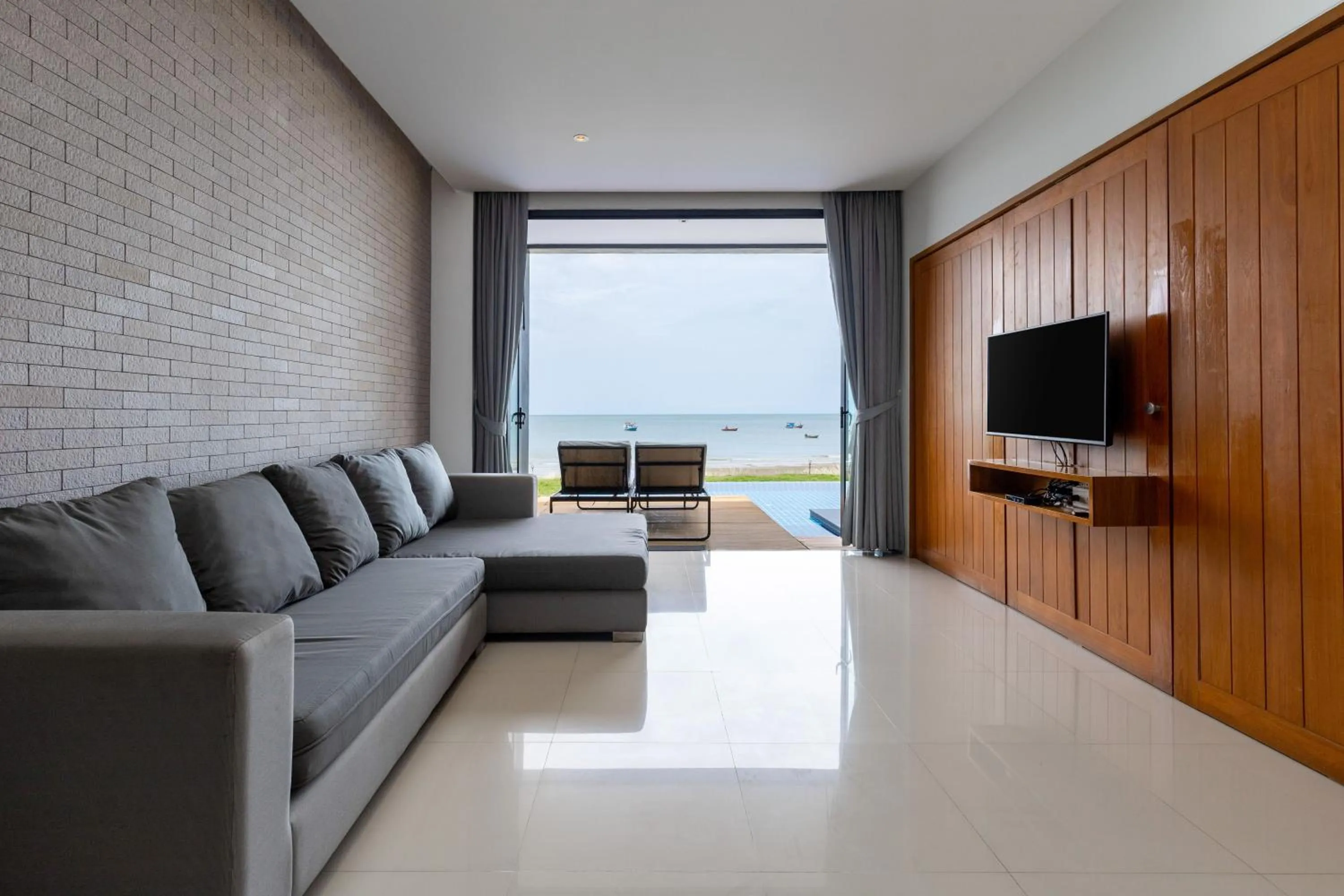 Sunshine Paradise Resort