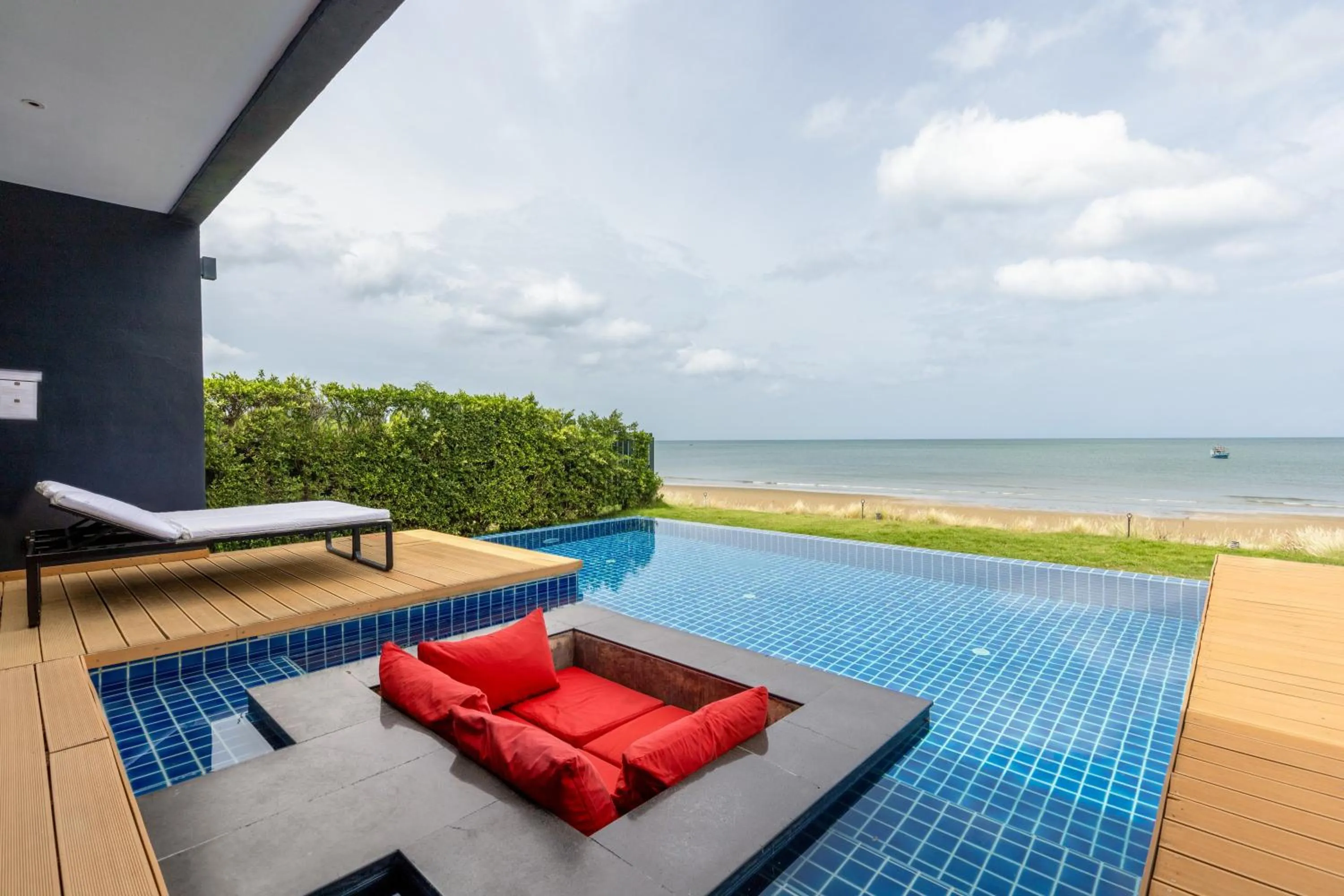 Sunshine Paradise Resort