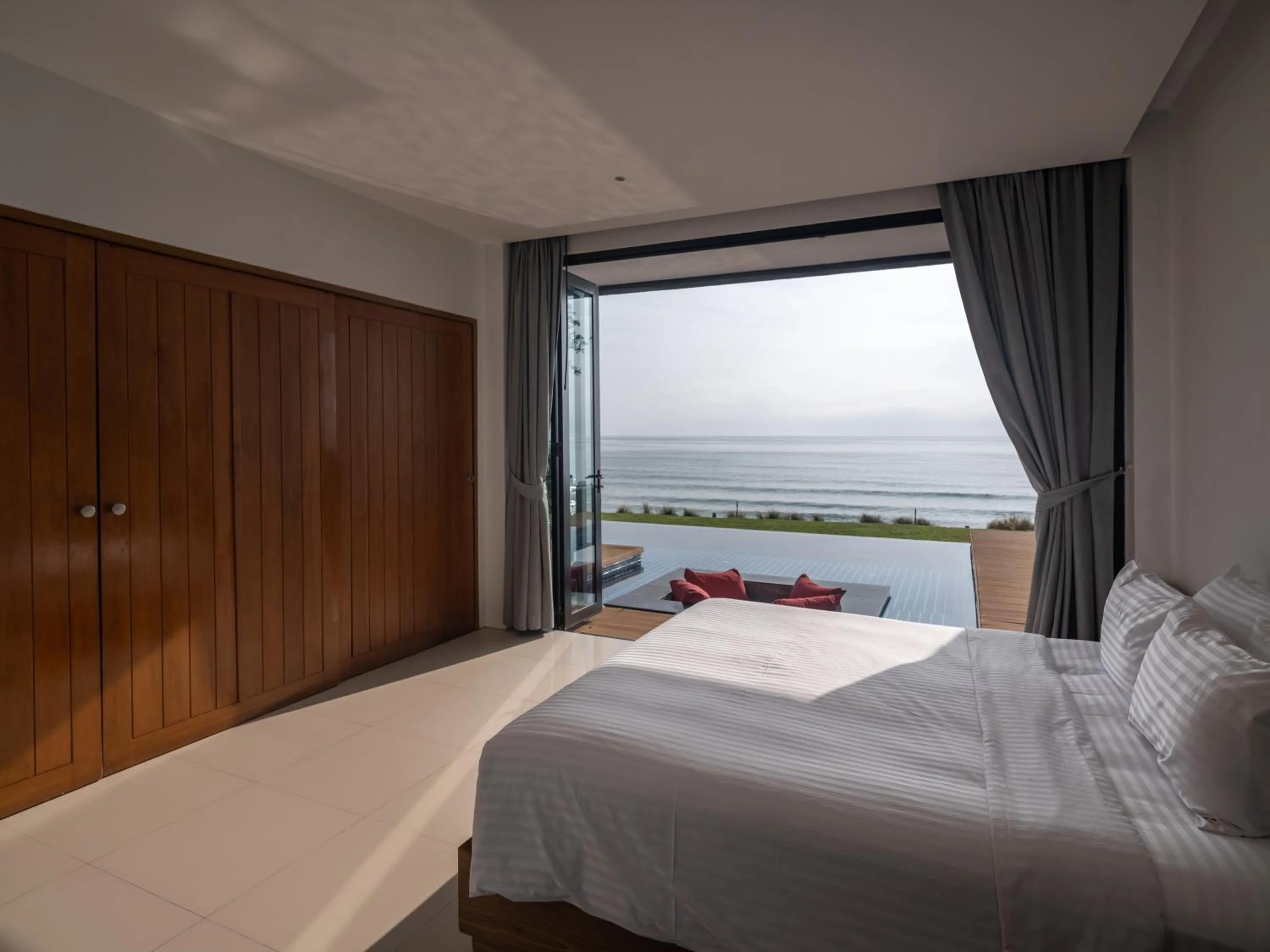 Bedroom, Bed in Sunshine Paradise Resort