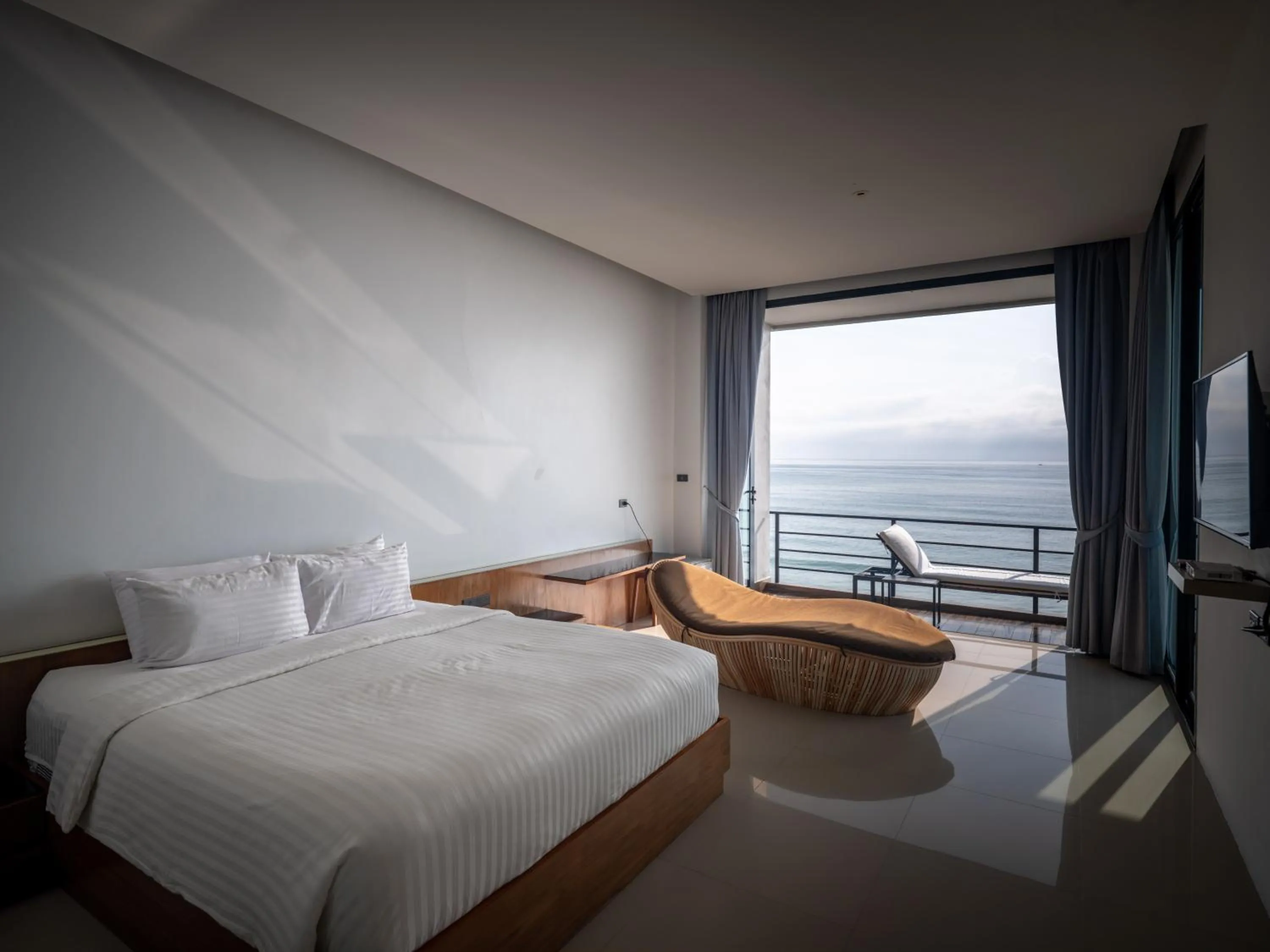 Bedroom, Bed in Sunshine Paradise Resort