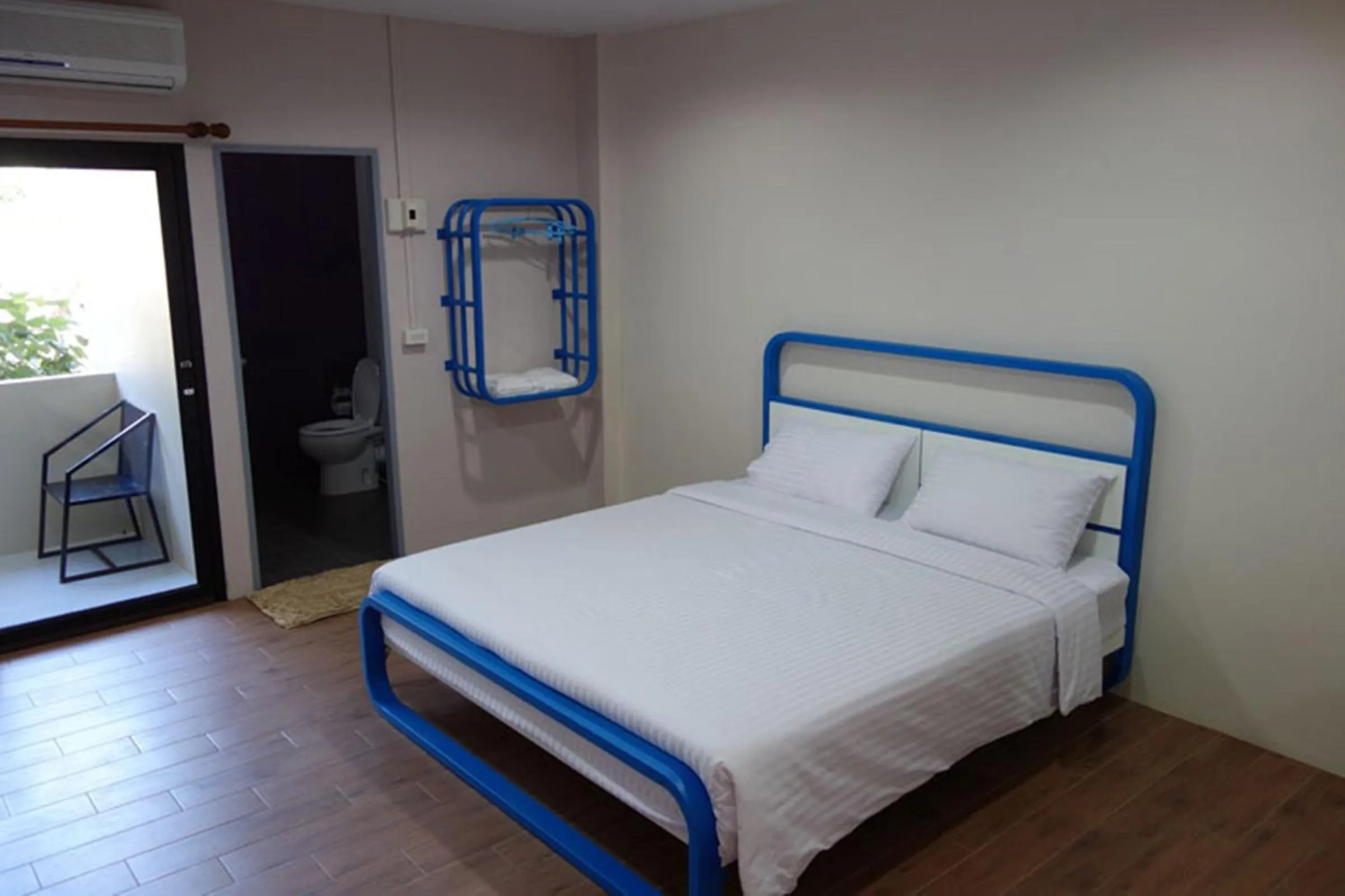 Bed in Sunshine Paradise Resort