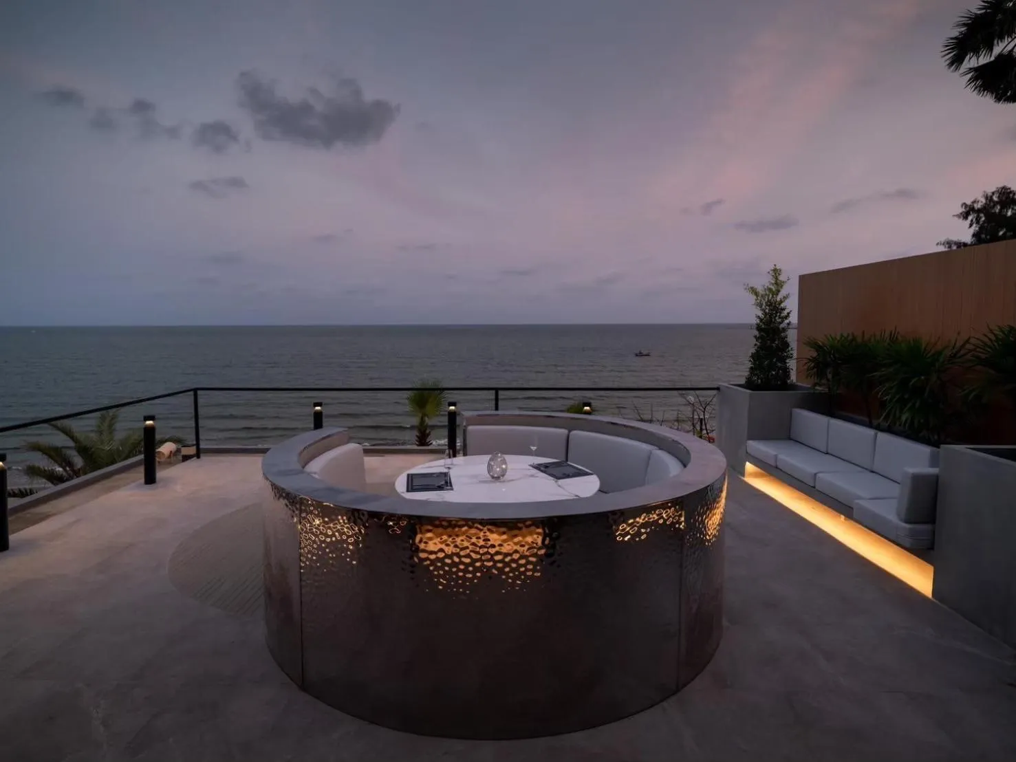 Sunshine Paradise Resort