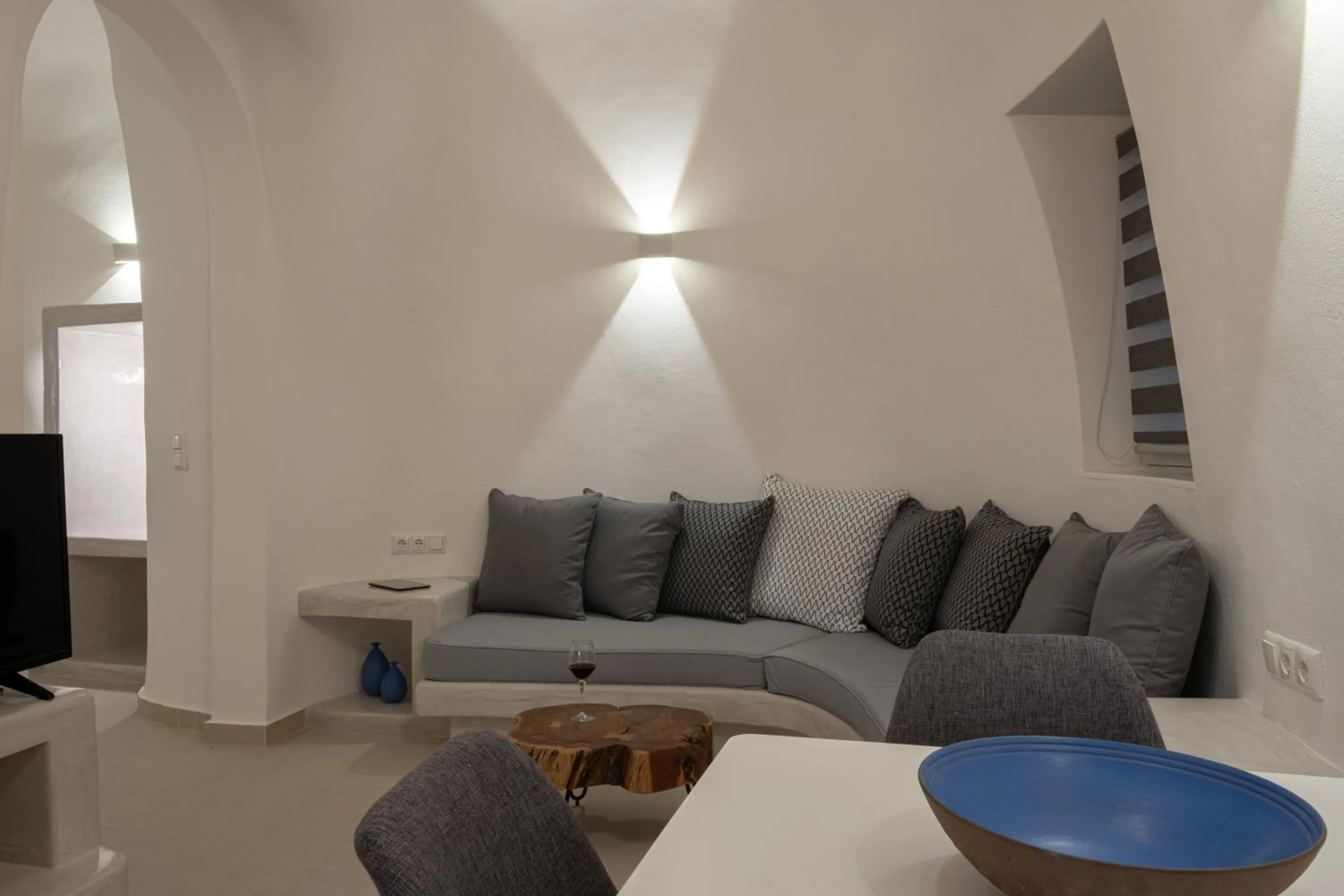 Santoterra Antigua Suites