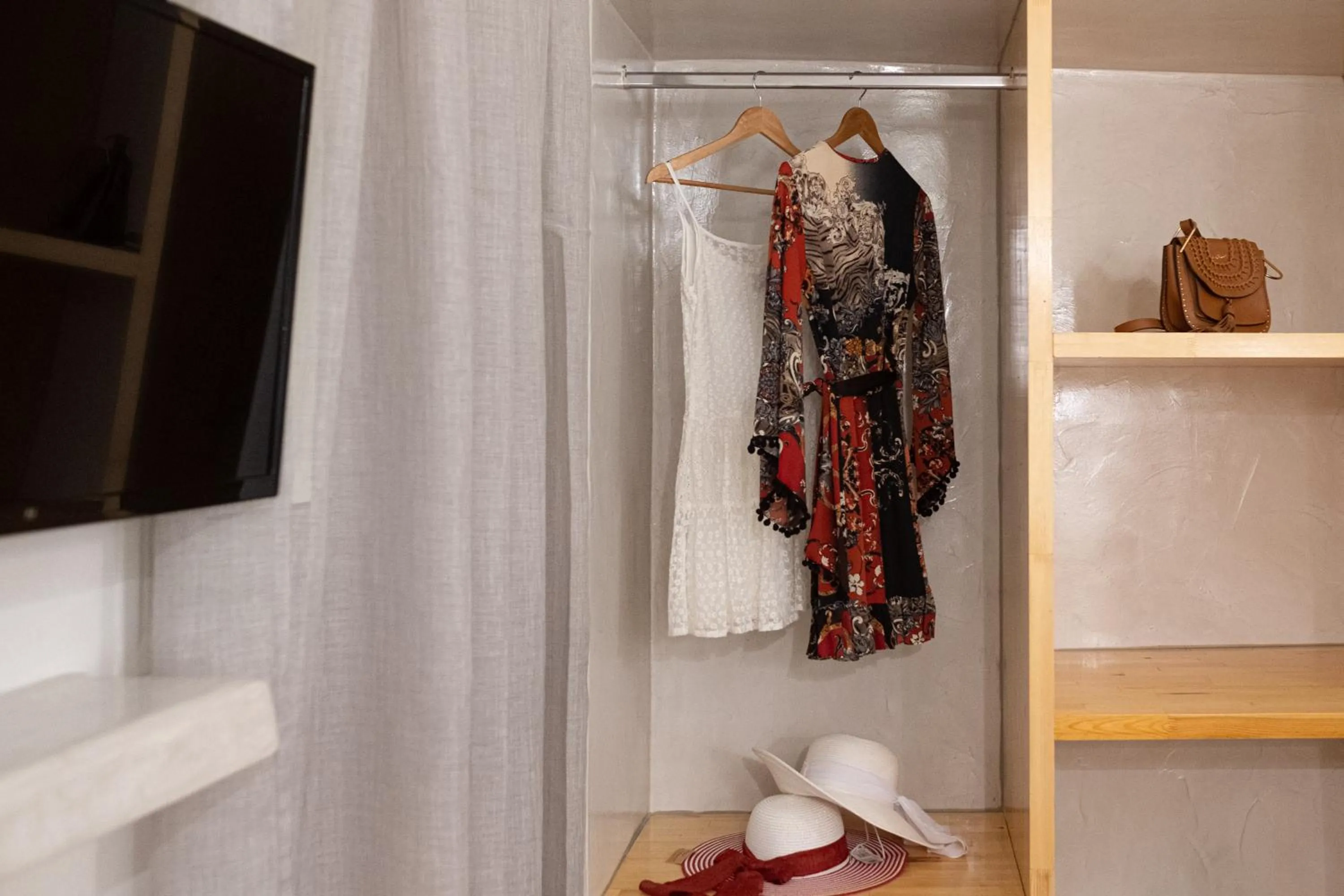 Decorative detail in Santoterra Antigua Suites