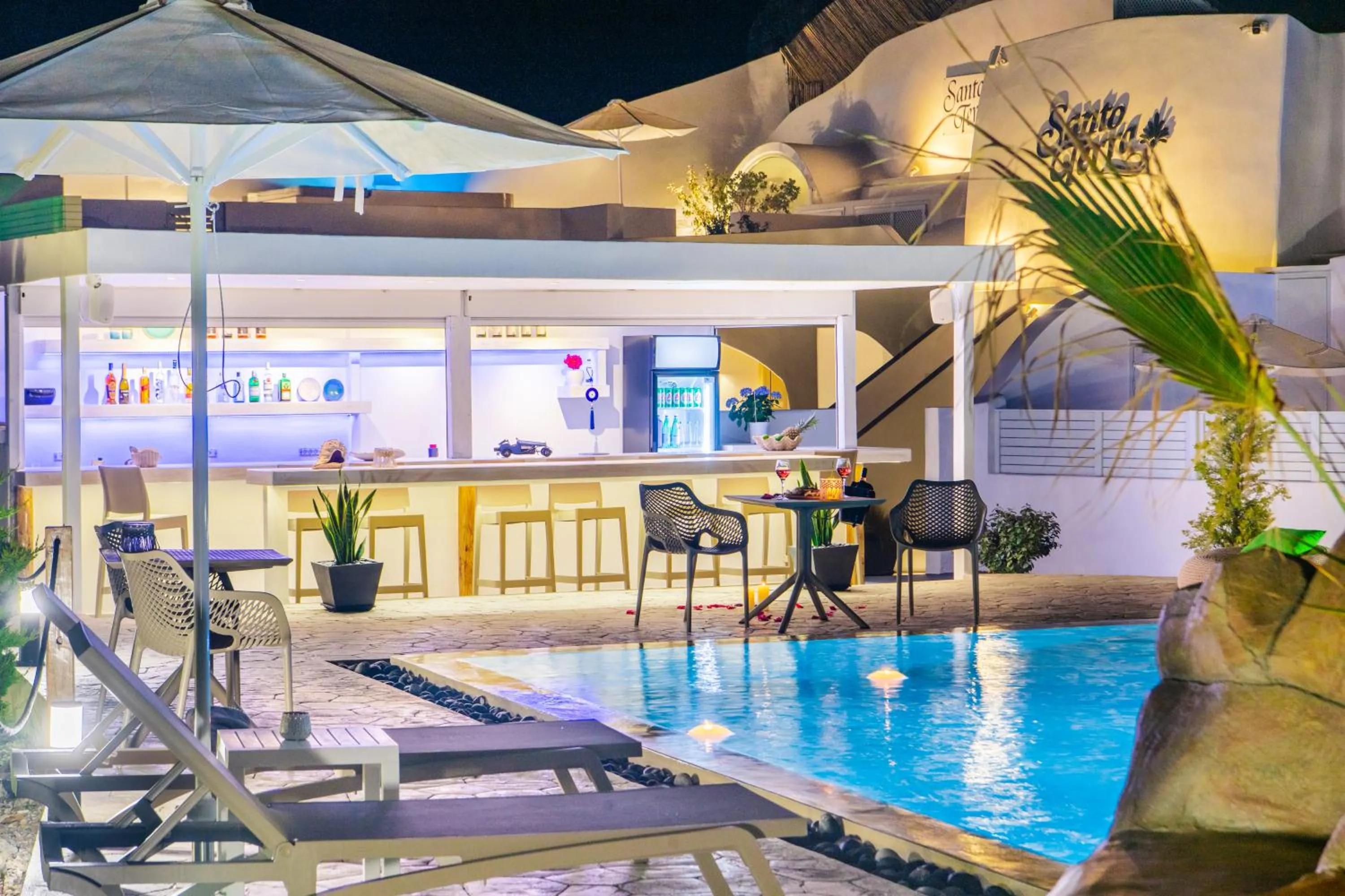 Swimming pool in Santoterra Antigua Suites