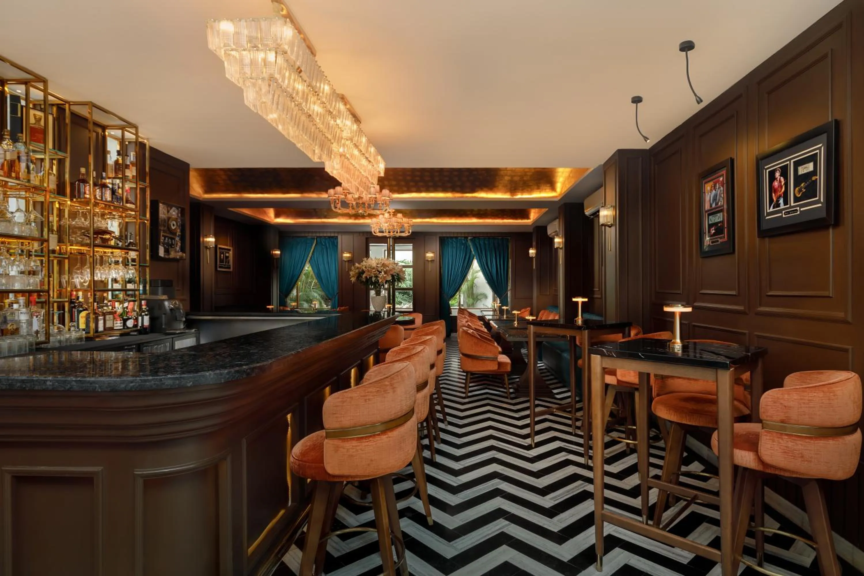 Lounge or bar in Hotel Himalaya