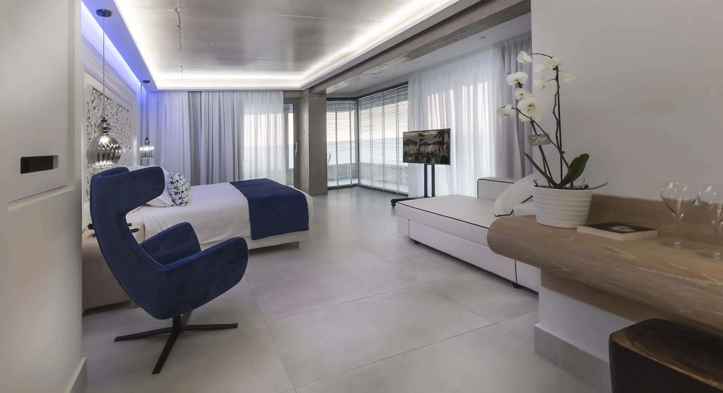 Bed in Glaros Royal Beach Hotel