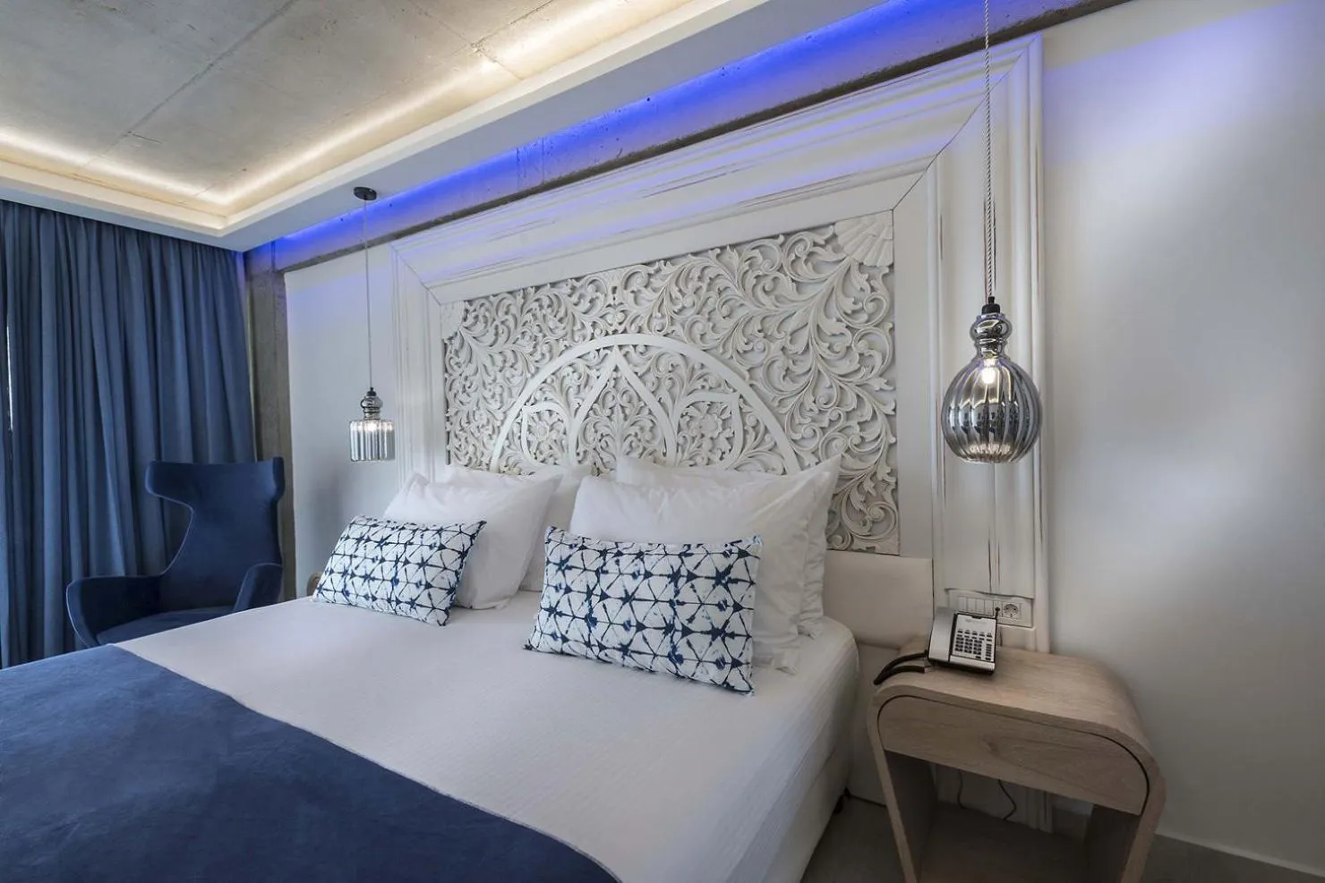 Bedroom, Bed in Glaros Royal Beach Hotel