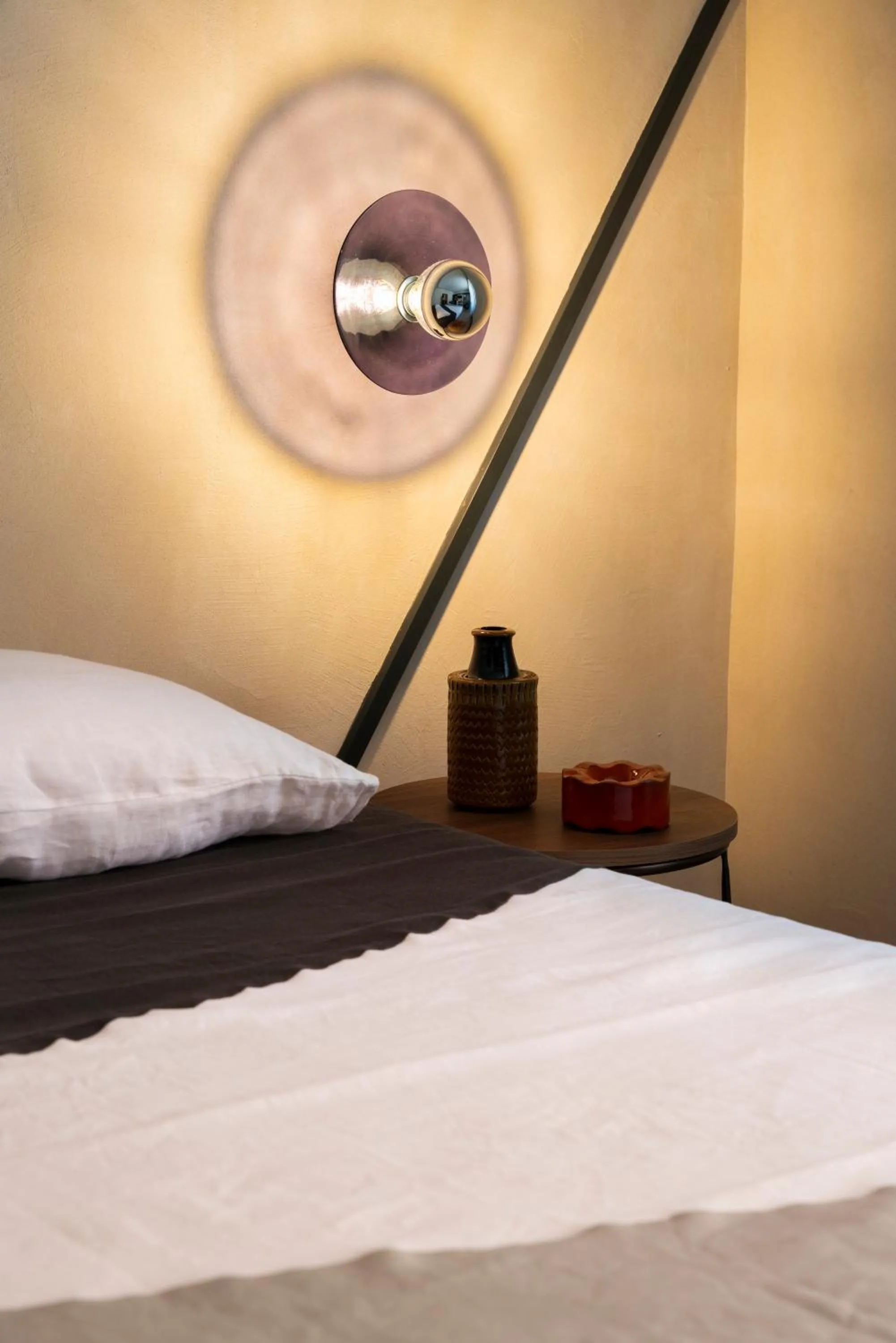 Photo of the whole room, Bed in Casa Pacifico Napoli