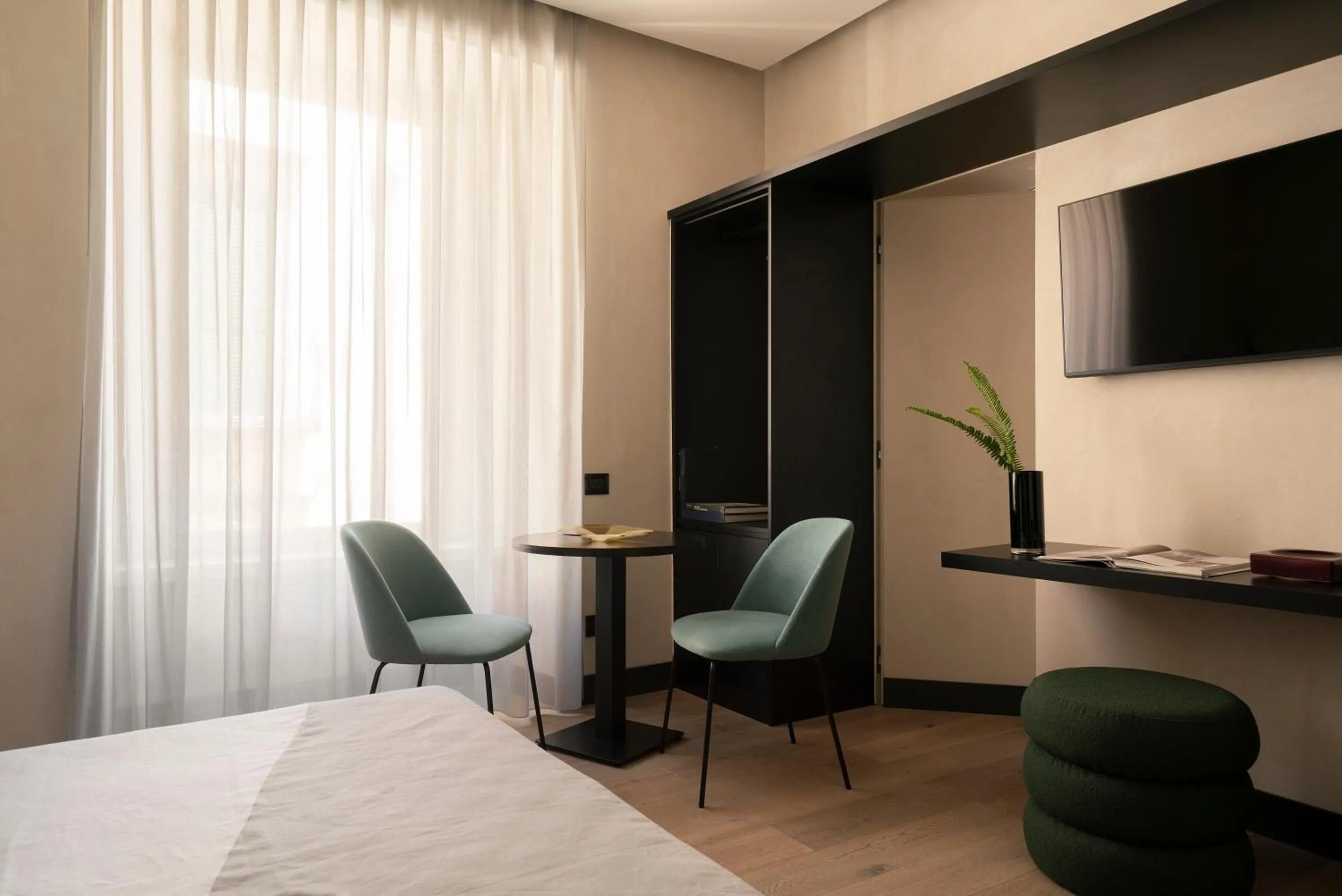 Photo of the whole room, Bed in Casa Pacifico Napoli