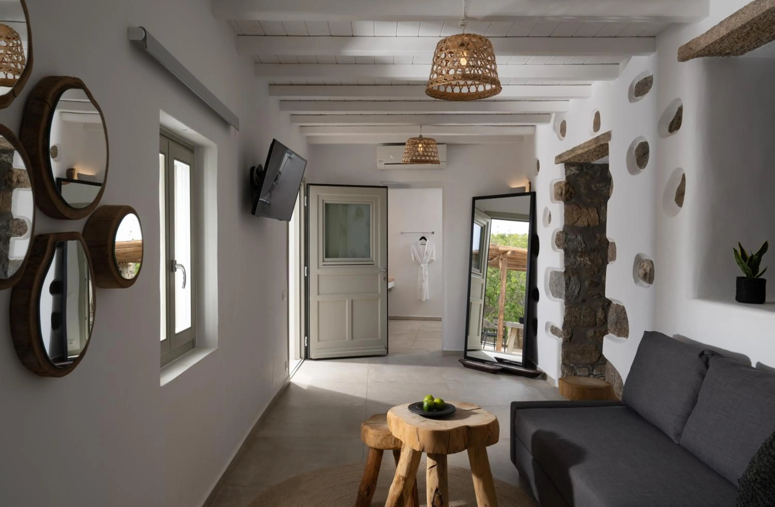 Facade/entrance in Ikies of Mykonos