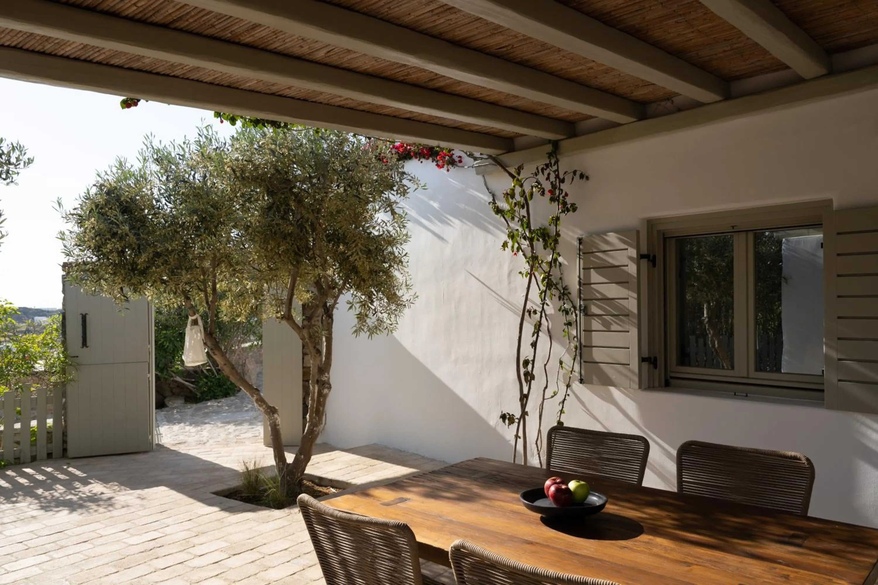 Patio in Ikies of Mykonos