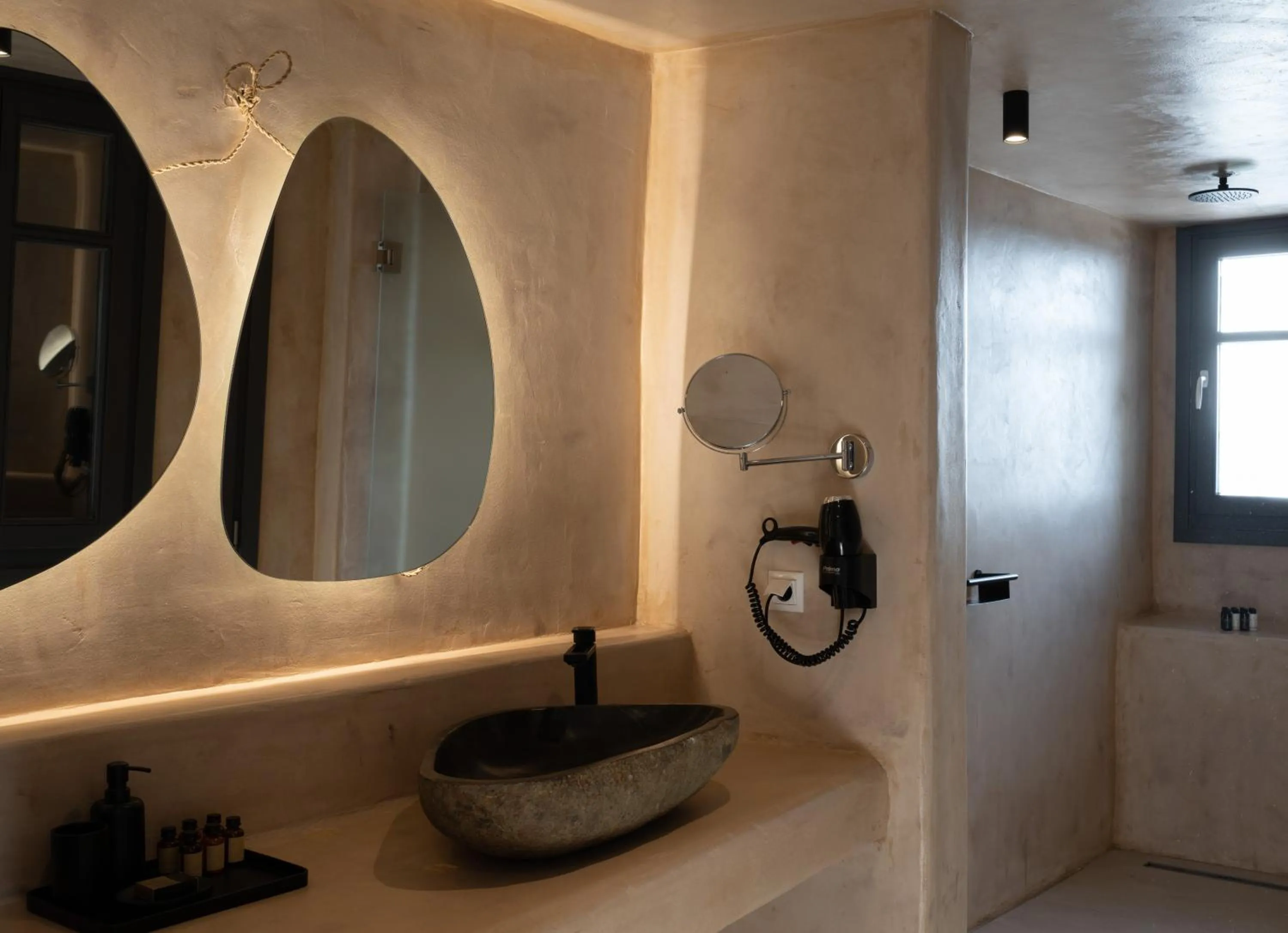 Shower in Ikies of Mykonos