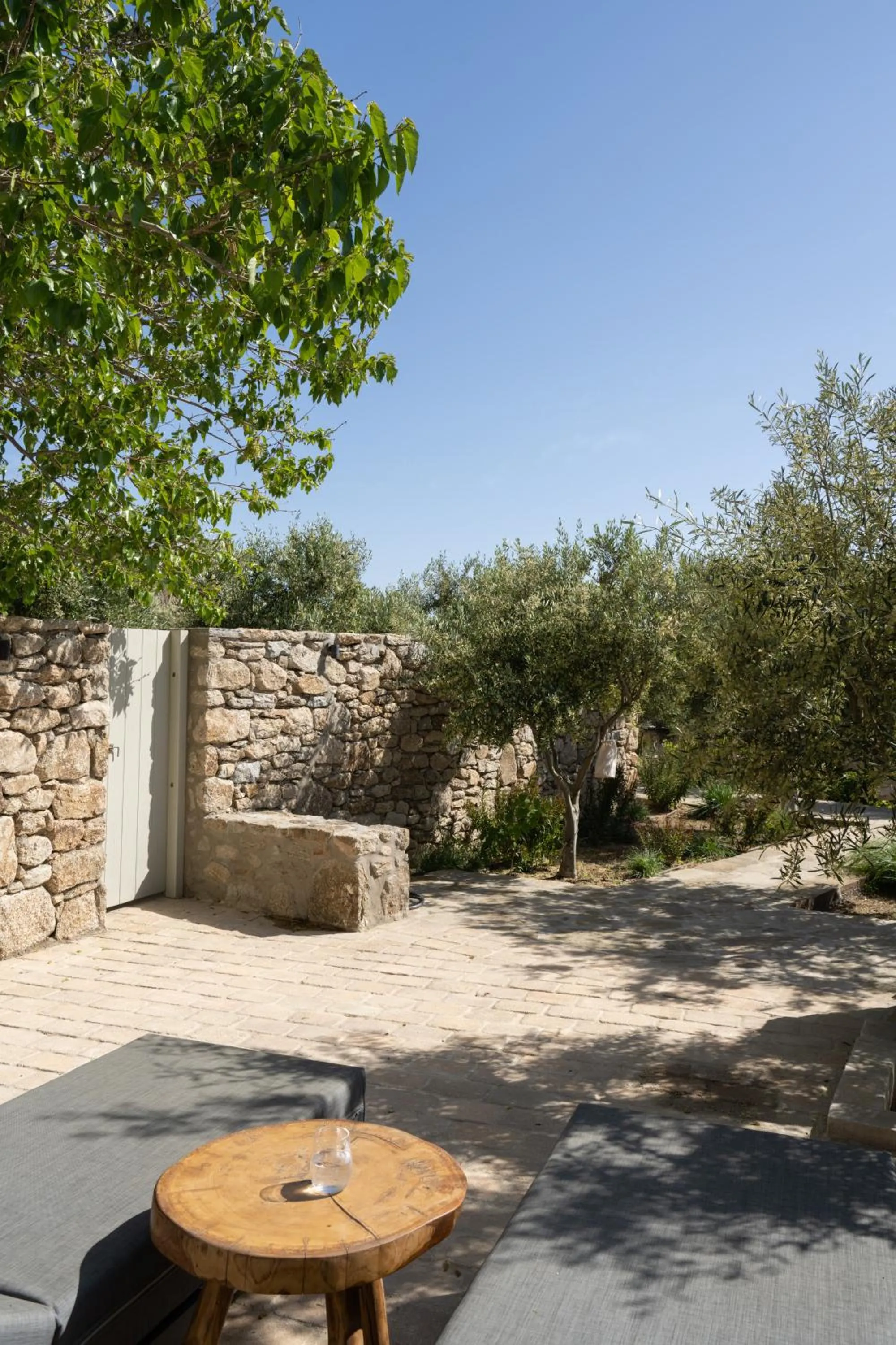Patio in Ikies of Mykonos