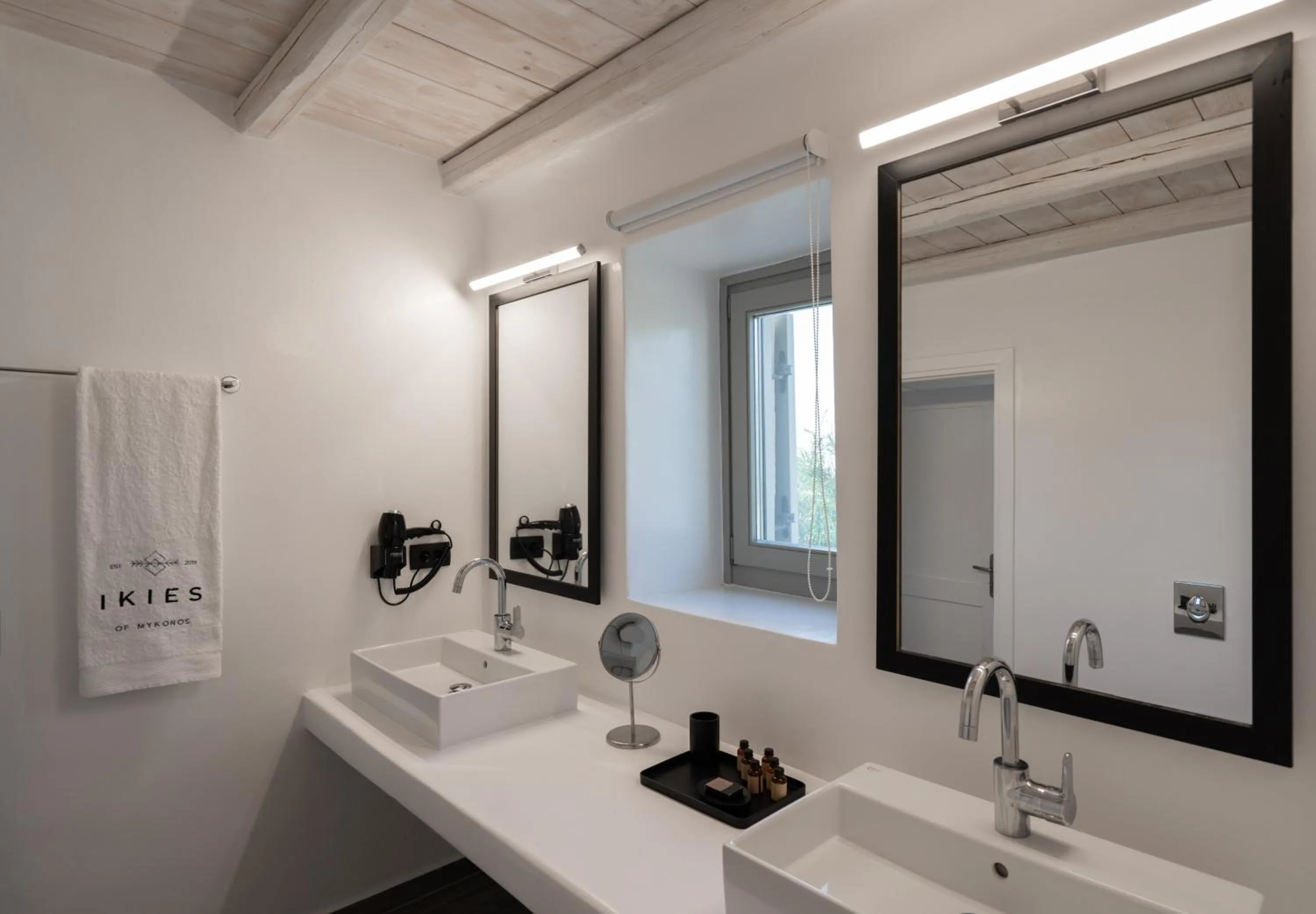 Bathroom in Ikies of Mykonos