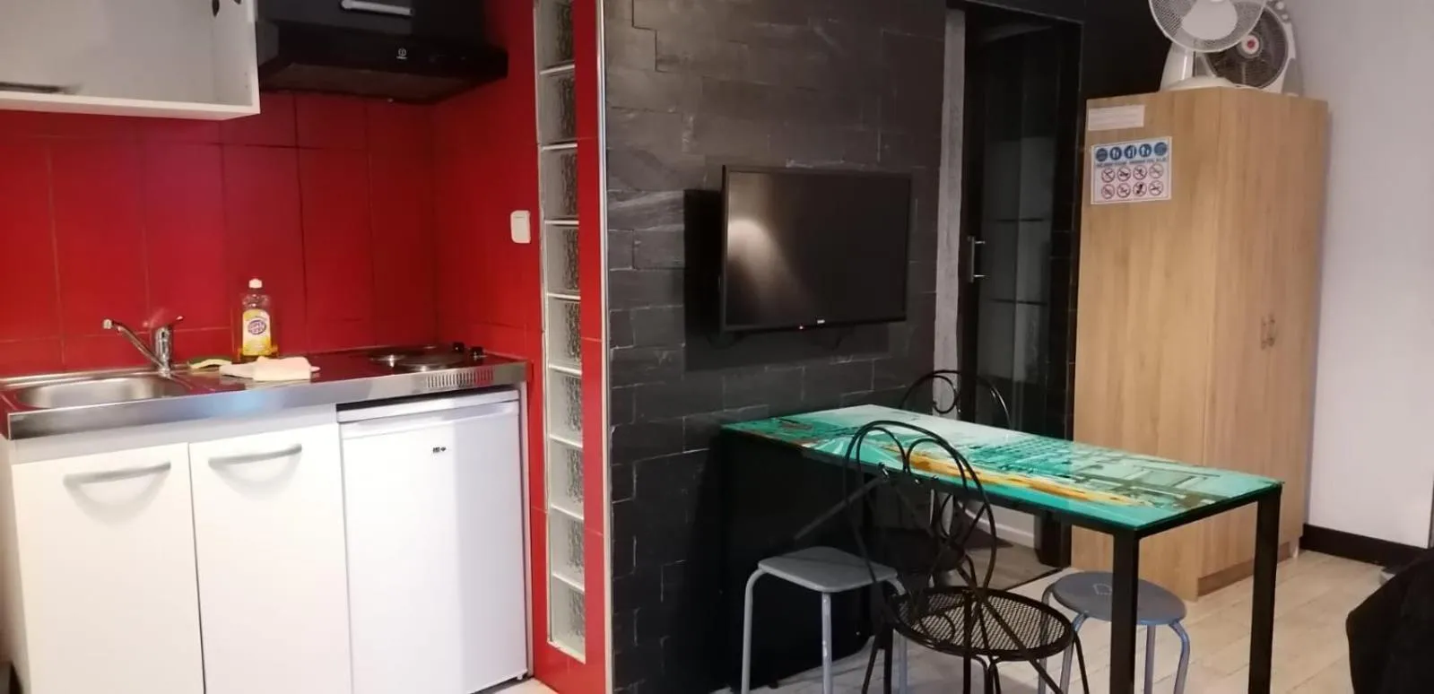 kitchen in CosyStudio Site du Futuroscope