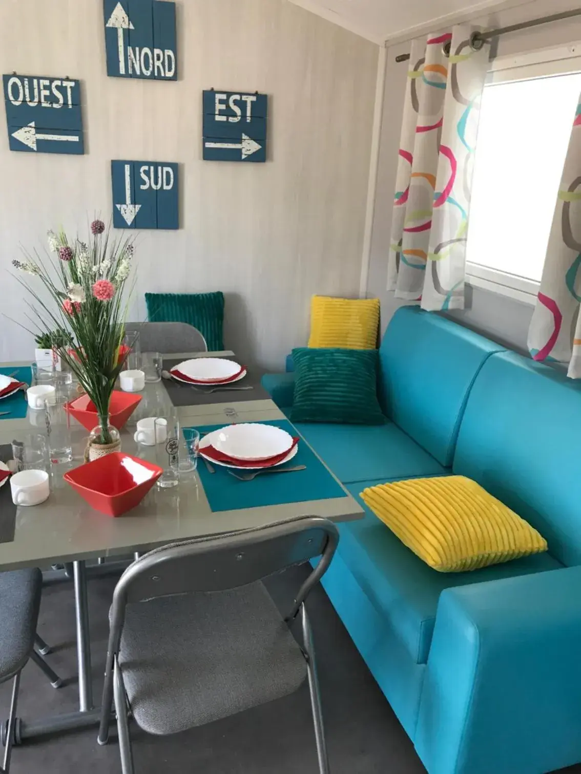 Mobile Home in CosyStudio Site du Futuroscope Mobile Home in CosyStudio Site du Futuroscope