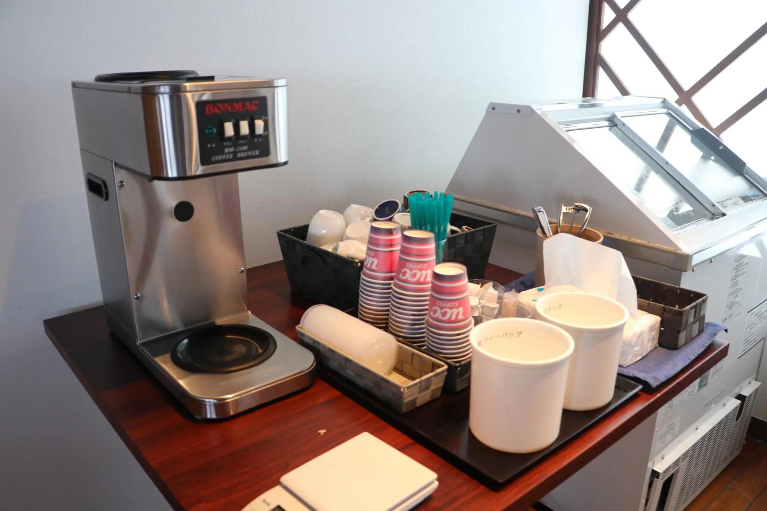 Restaurant/places to eat in Hotel East China Sea