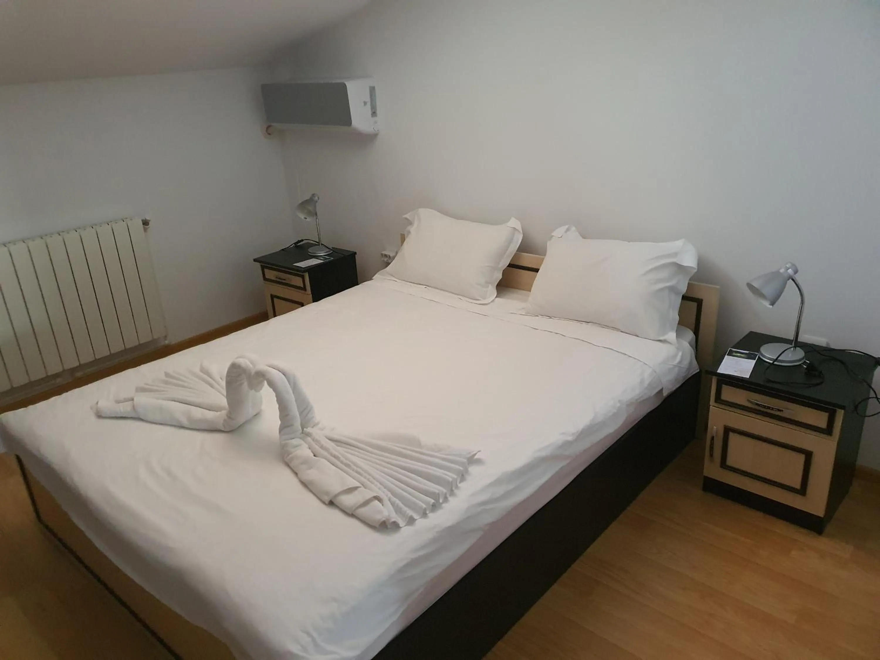 Bed in Lotca Fermecată - Lotka Fermecată