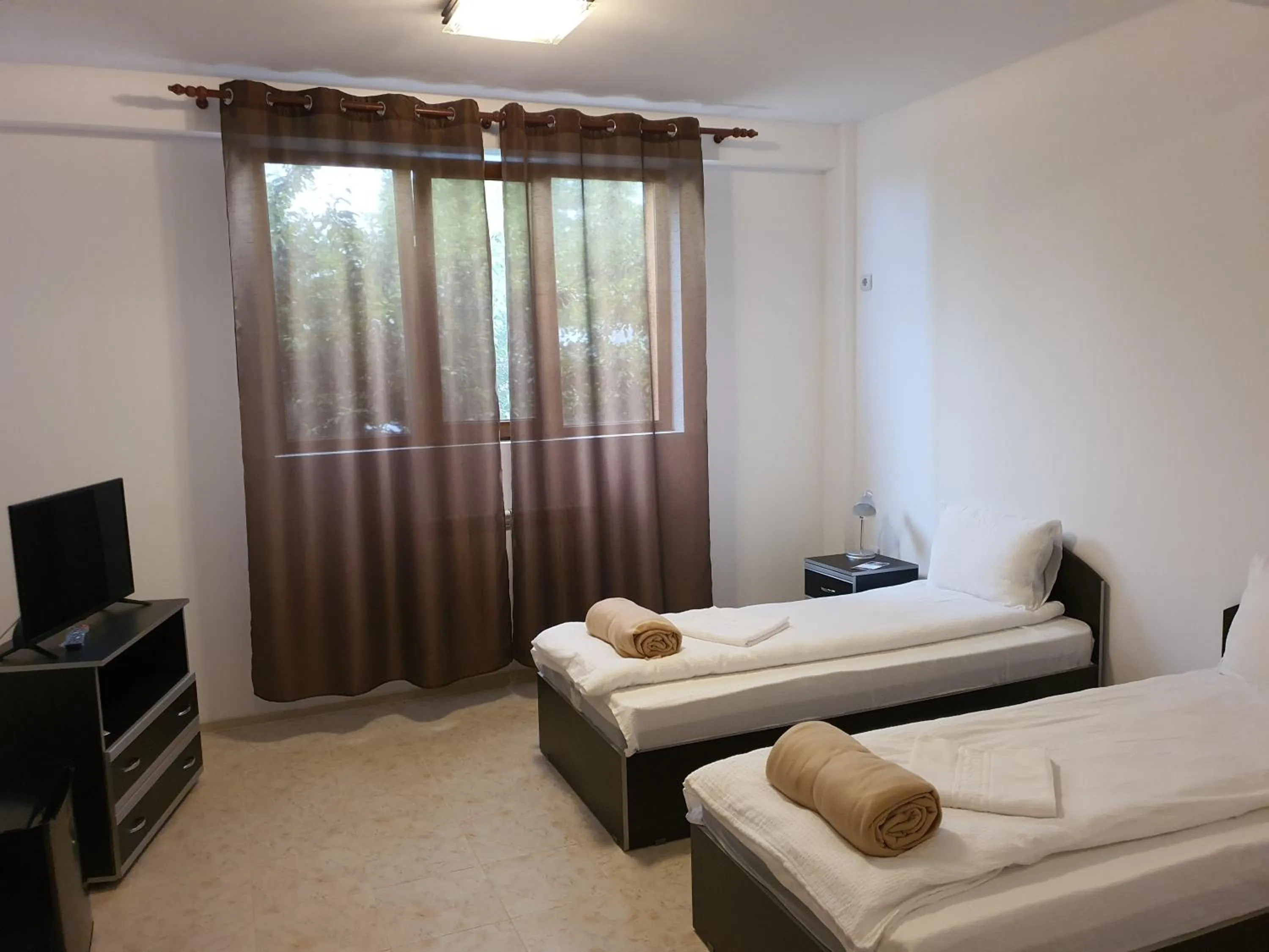 Photo of the whole room, Bed in Lotca Fermecată - Lotka Fermecată