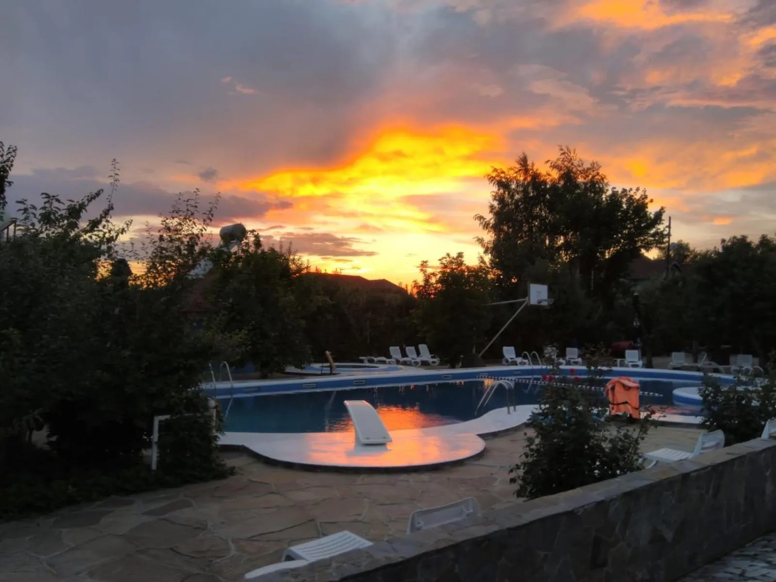 Swimming pool in Lotca Fermecată - Lotka Fermecată