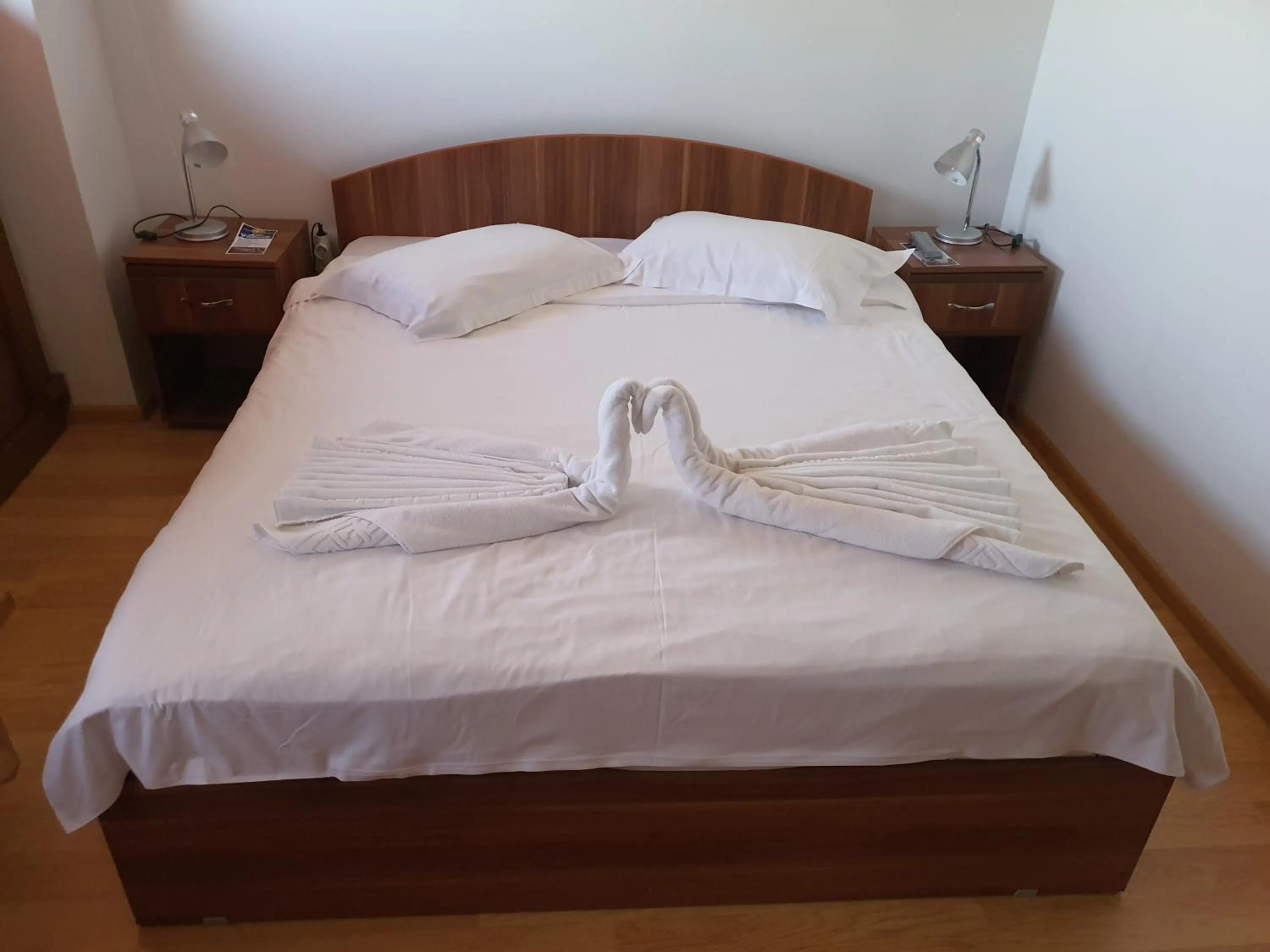 Photo of the whole room, Bed in Lotca Fermecată - Lotka Fermecată
