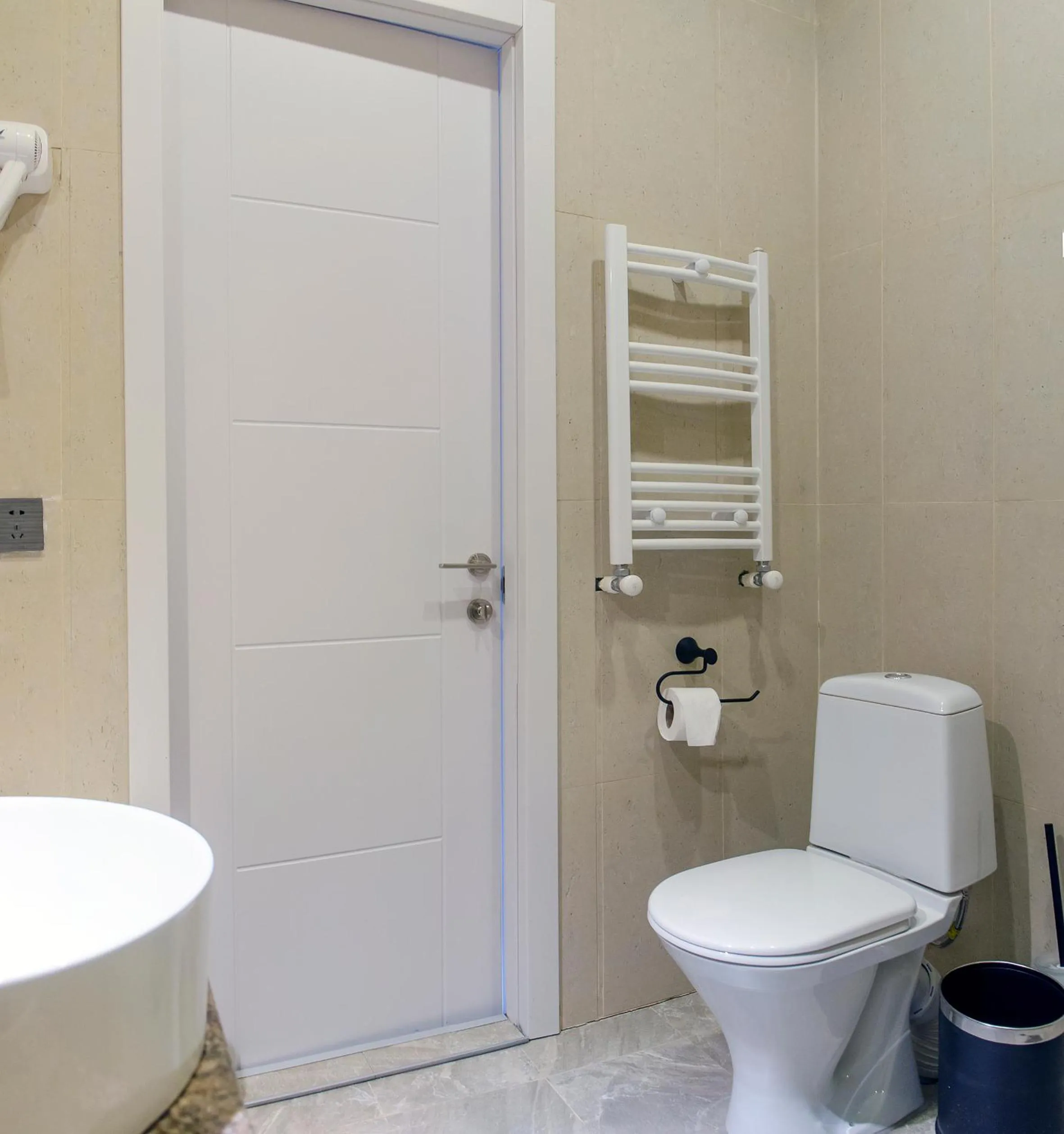 Bath in The Residence Hotel & Cottages