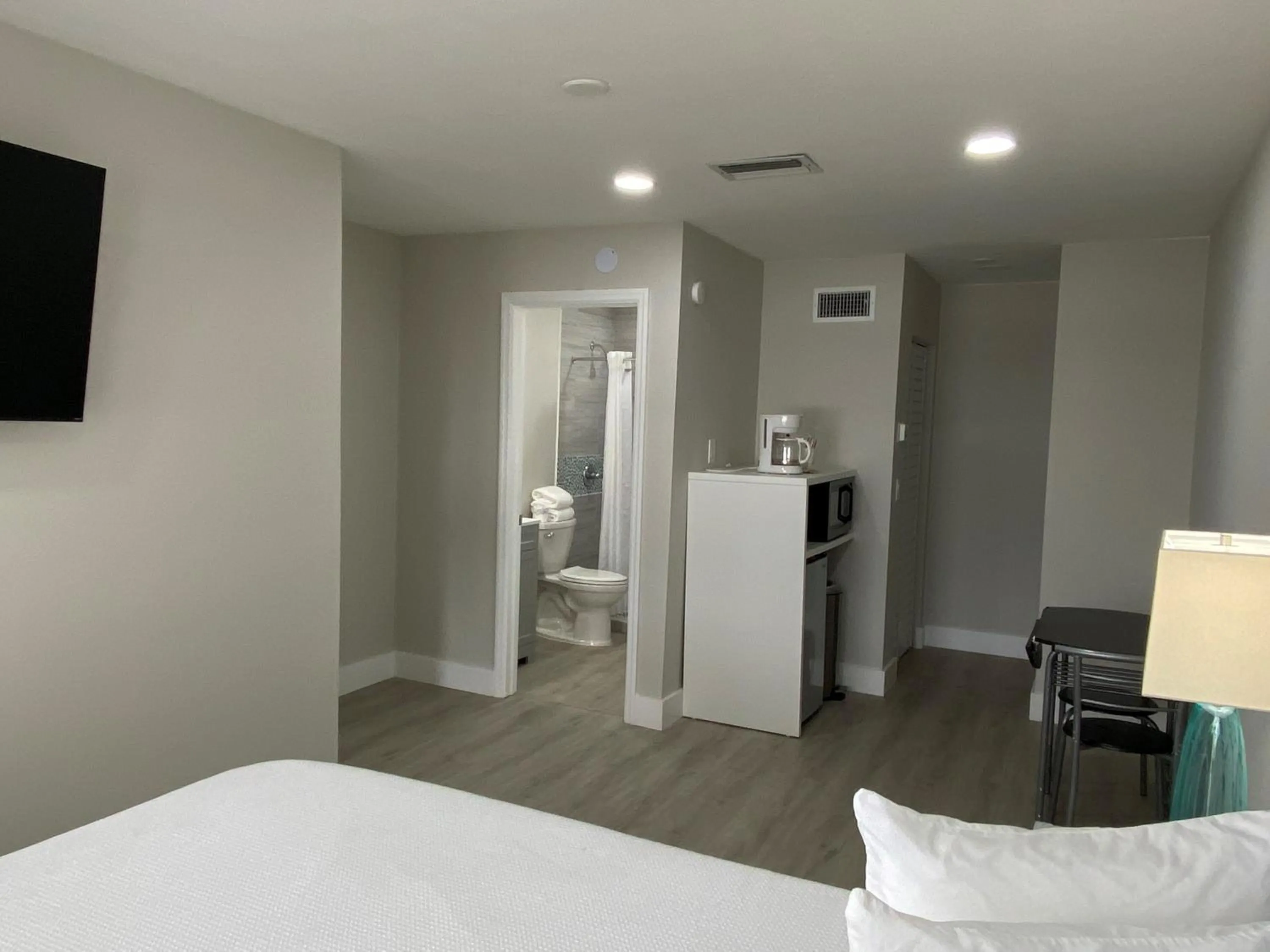 Bed in Amoray Dive Resort