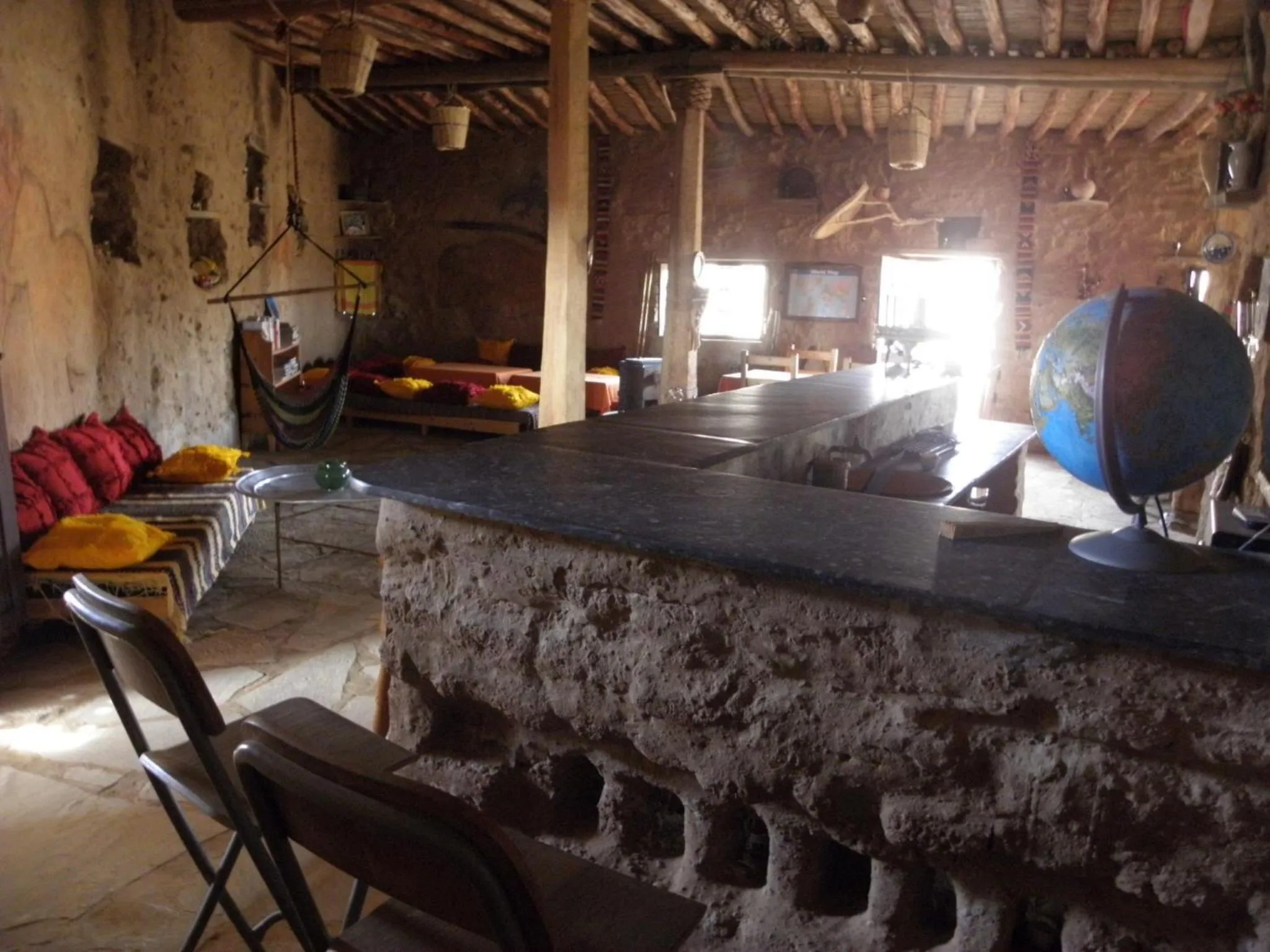 Lounge or bar in Maison Boutchrafine