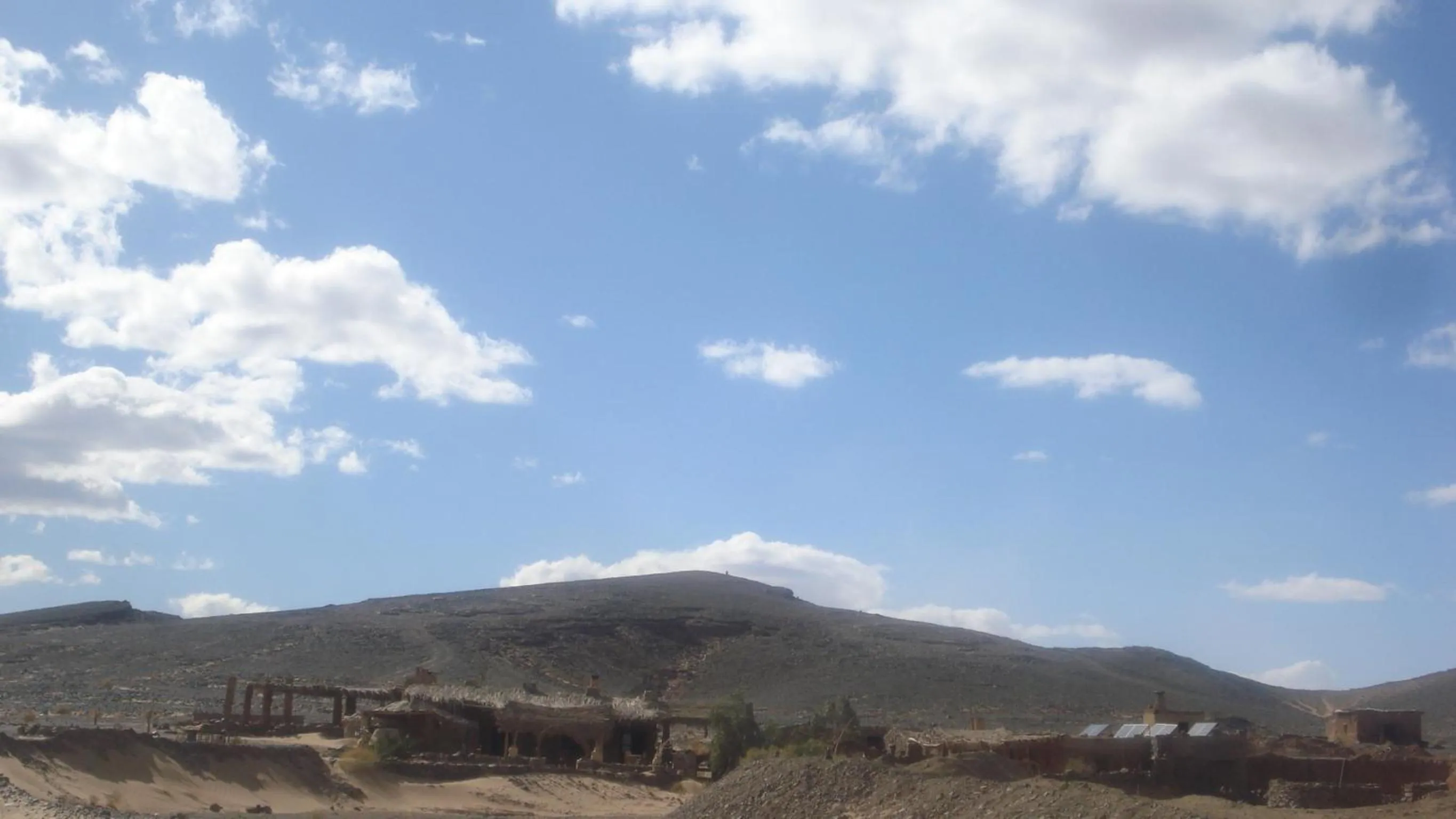 Property building in Maison Boutchrafine