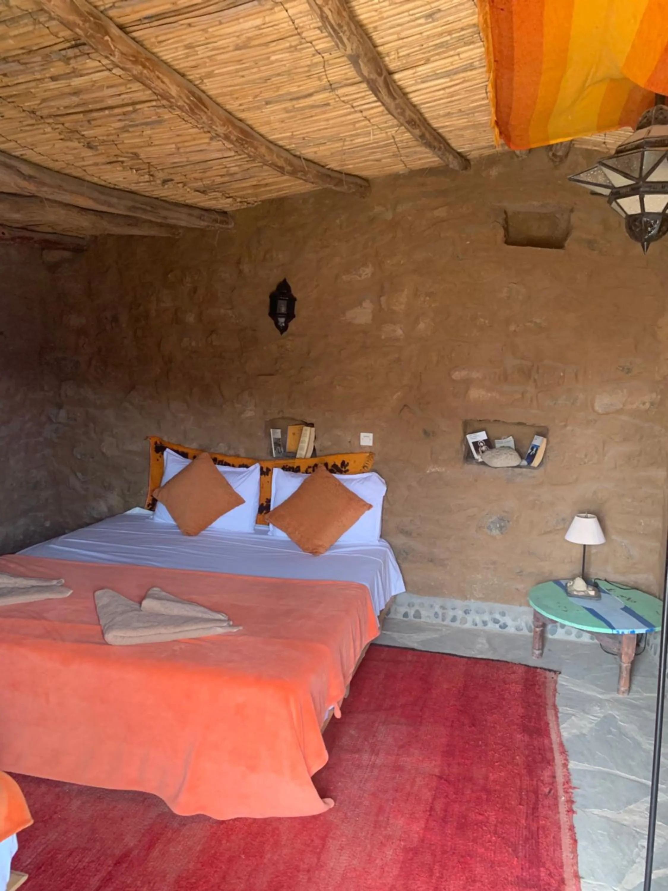 Bed in Maison Boutchrafine