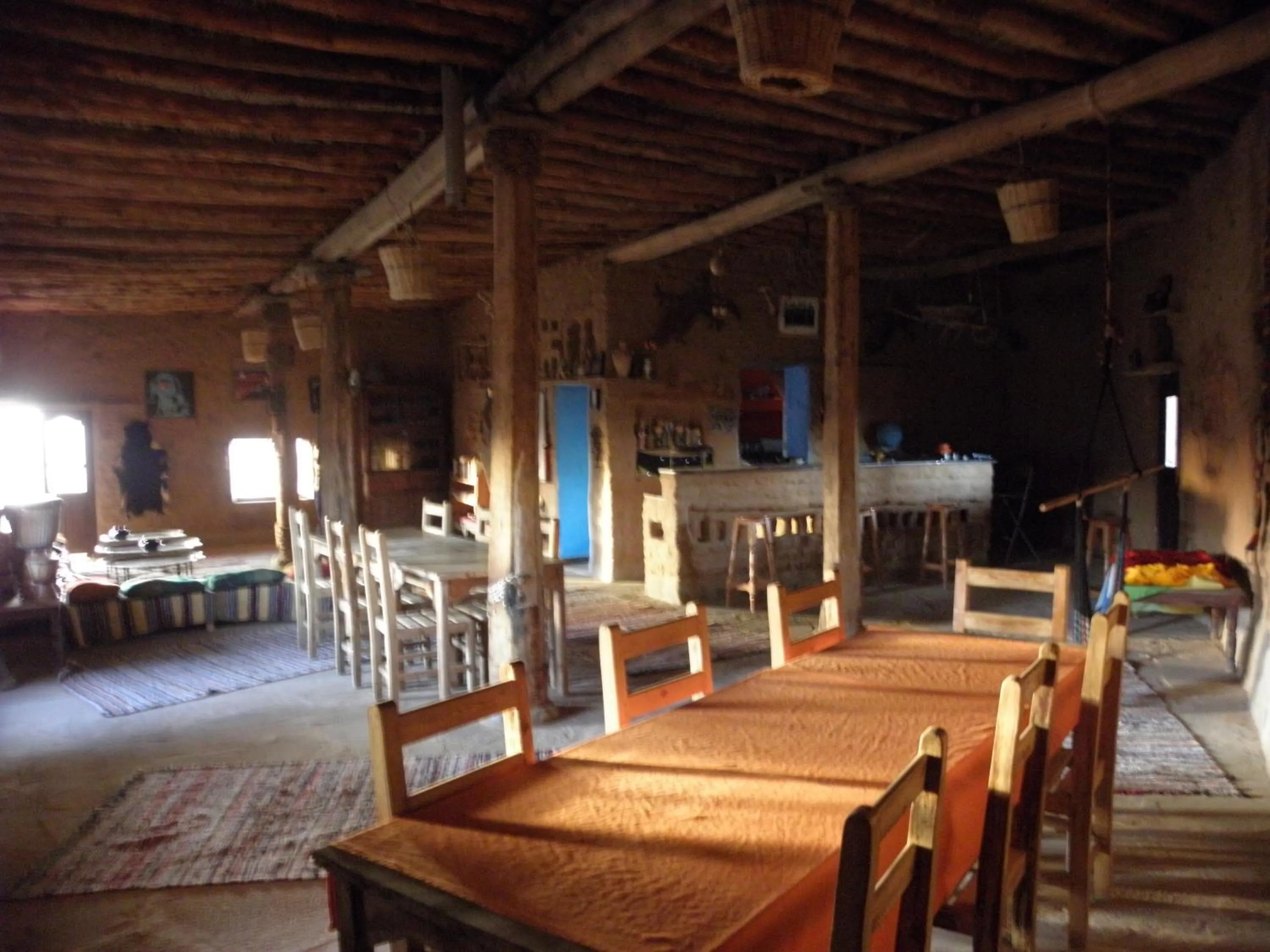 Restaurant/places to eat in Maison Boutchrafine