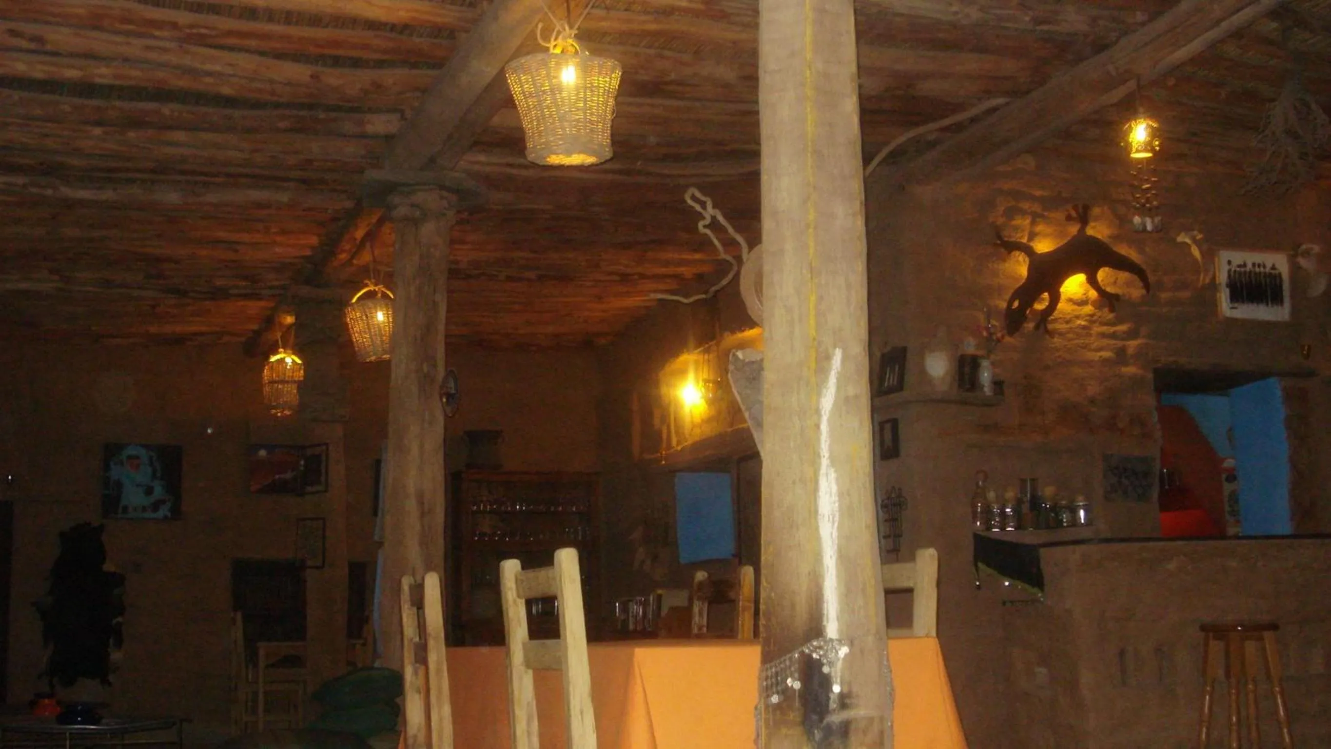 Lounge or bar in Maison Boutchrafine