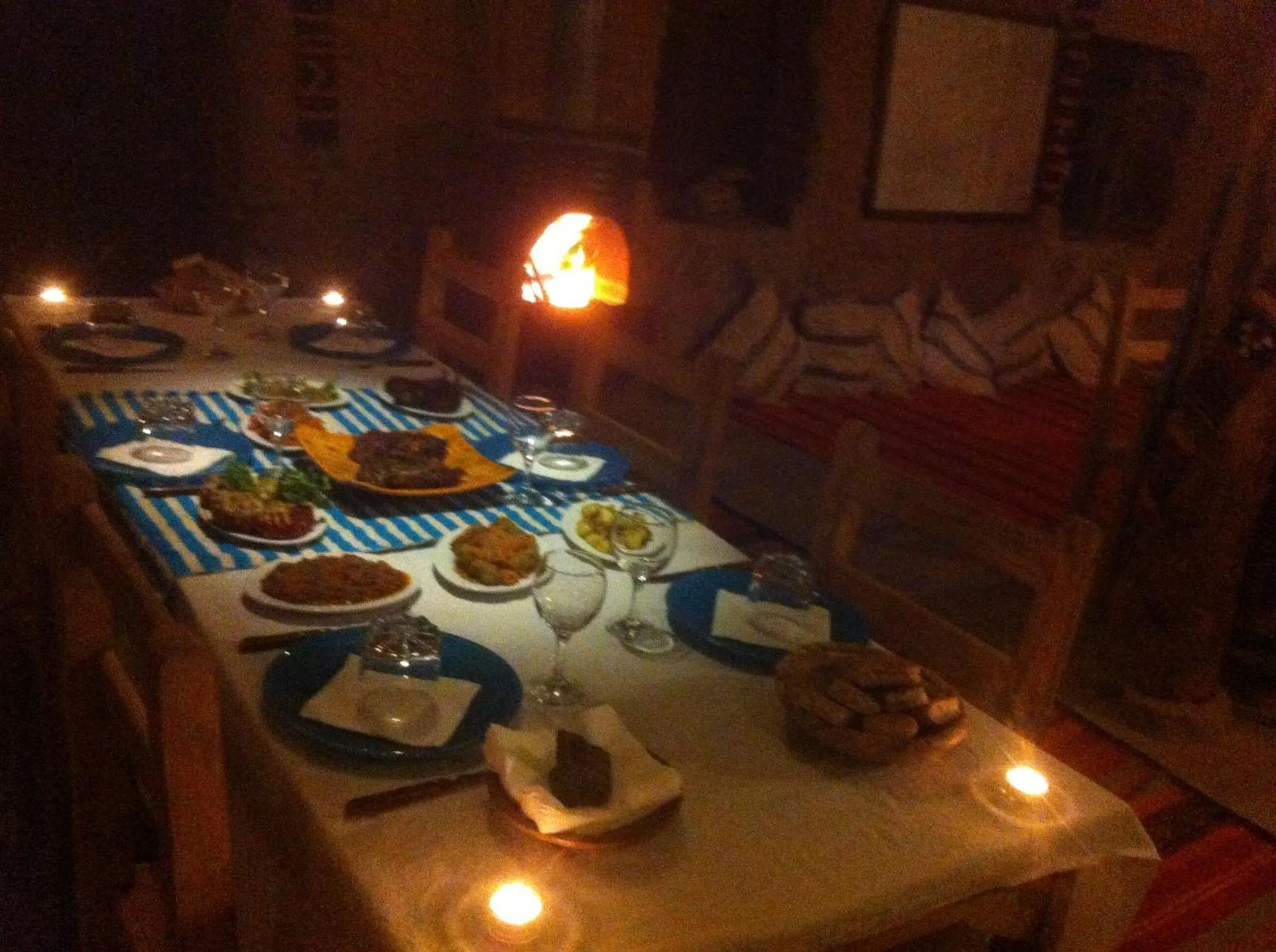 Restaurant/places to eat in Maison Boutchrafine