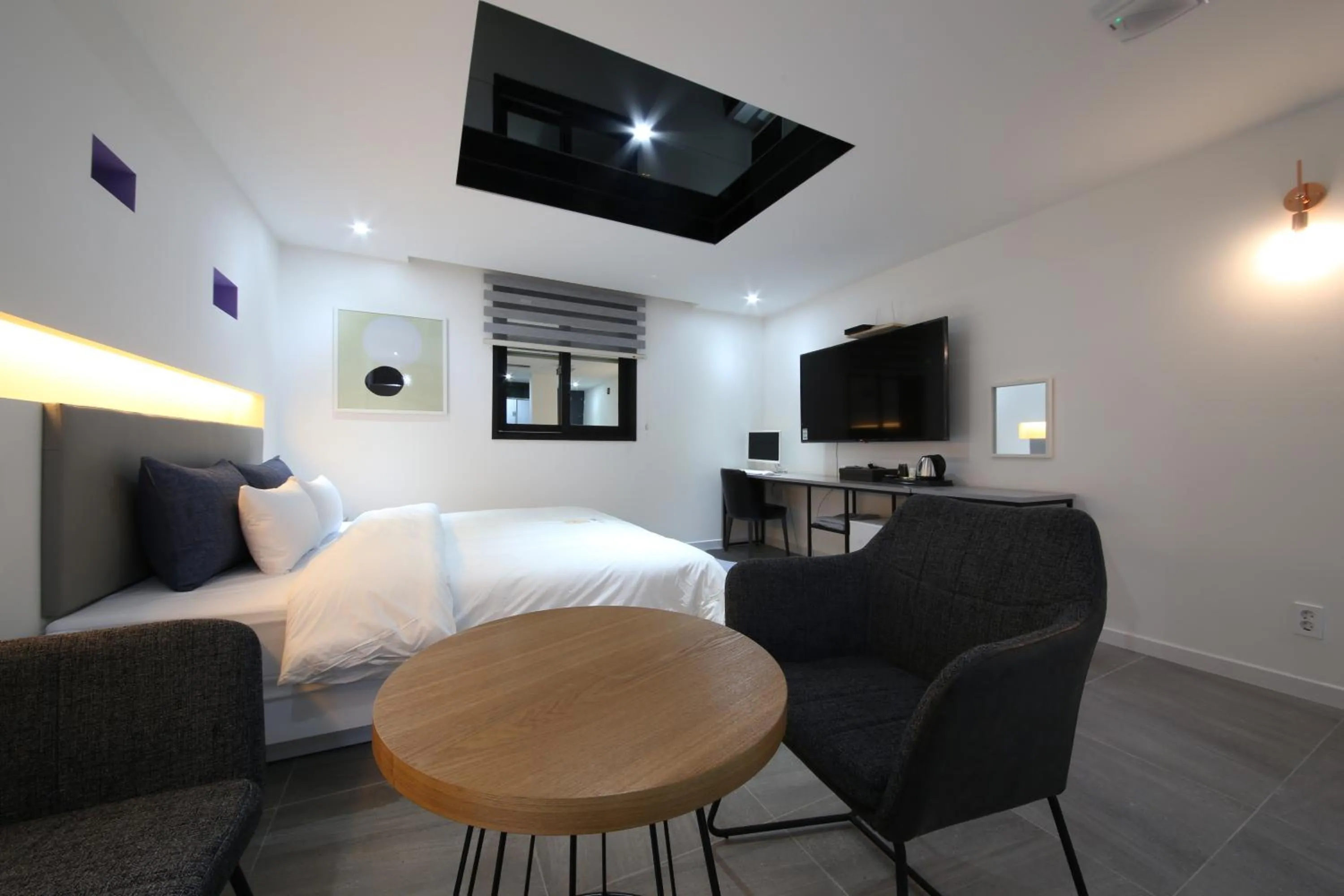 Bed in 2Night Business Hotel