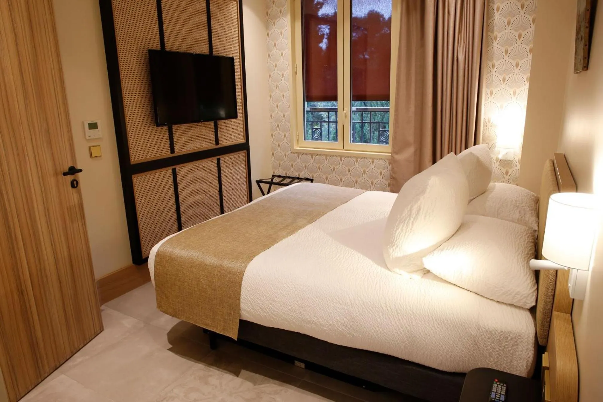 Bedroom, Bed in Splendid Hôtel & Spa