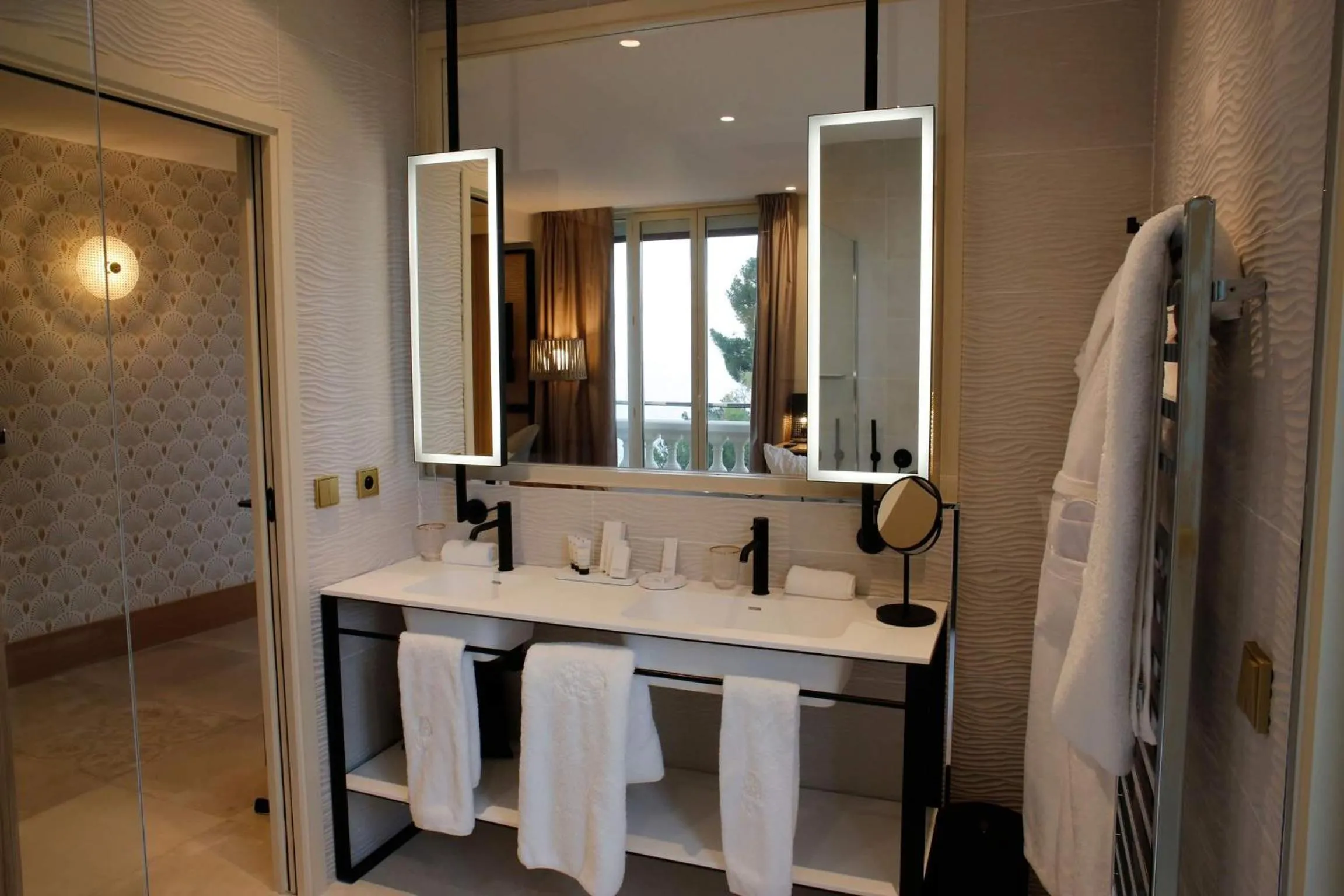Bathroom in Splendid Hôtel & Spa