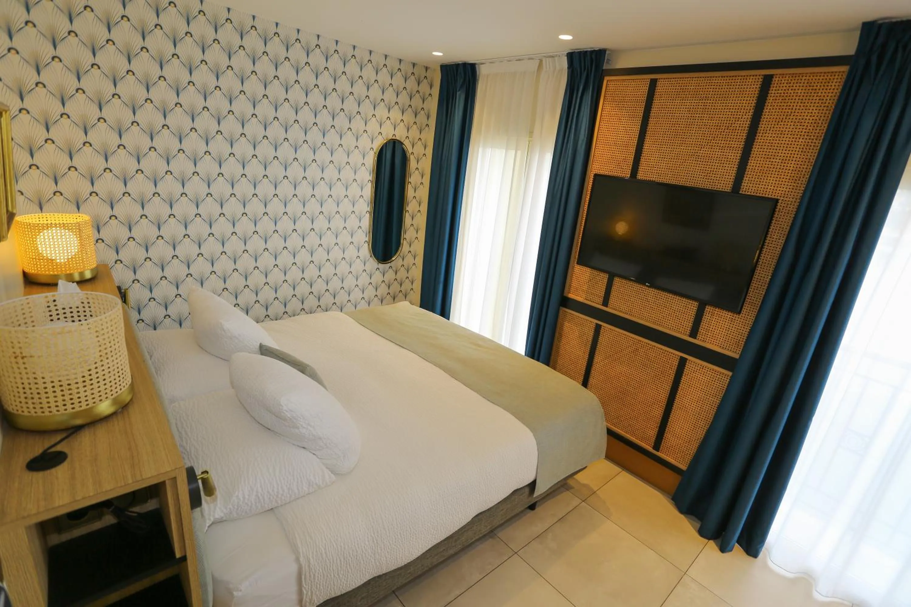 TV and multimedia, Bed in Splendid Hôtel & Spa