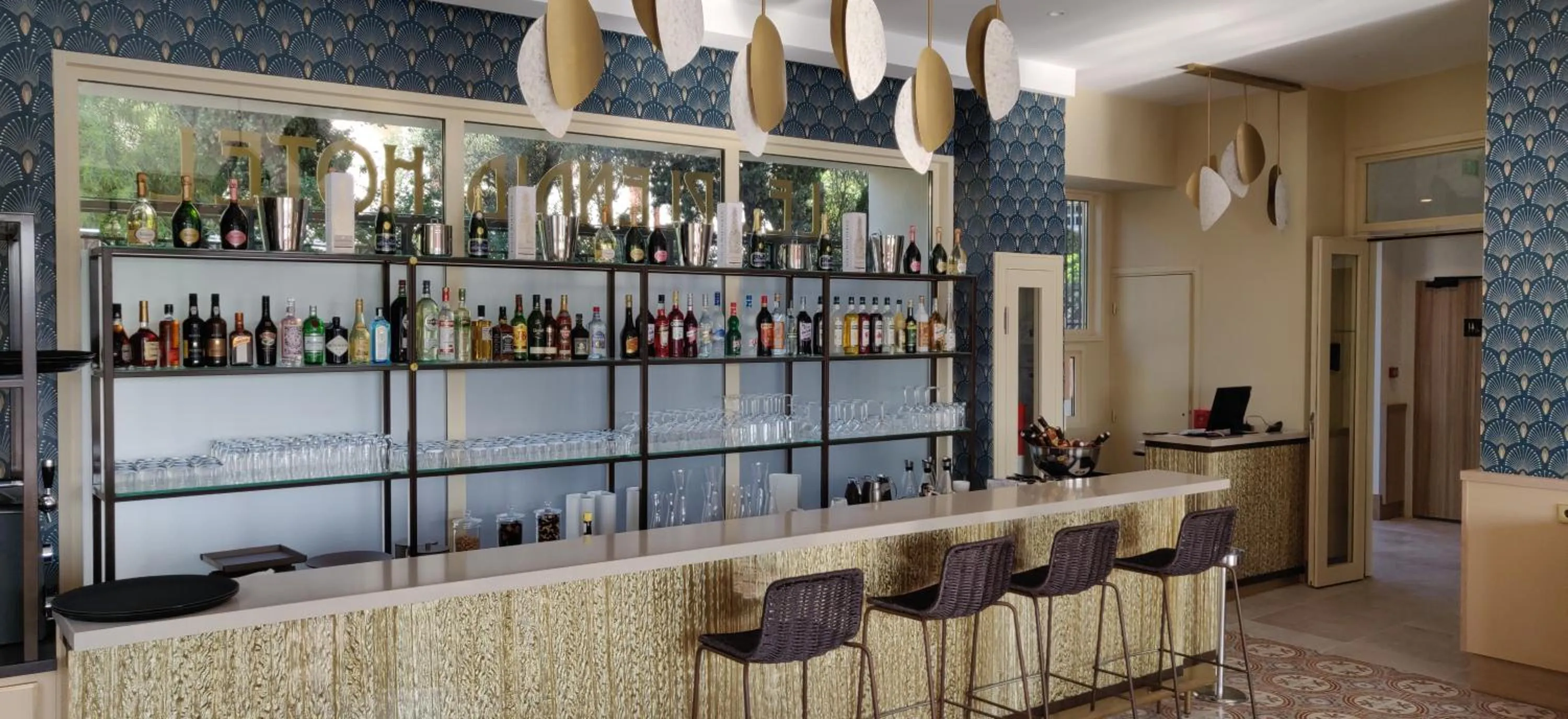 Lounge or bar in Splendid Hôtel & Spa