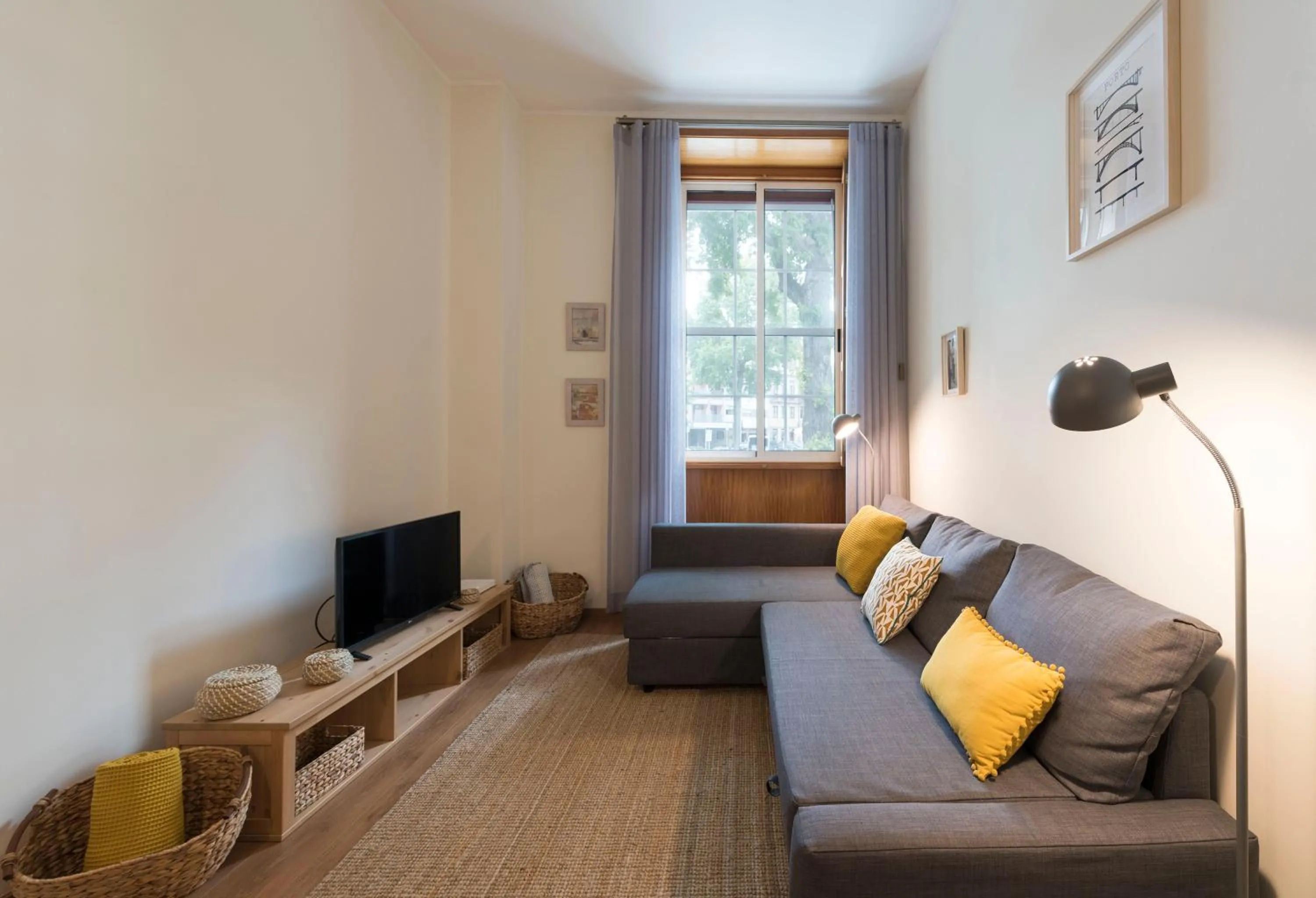 LovelyStay - The Porto Getaway w/ Free Parking