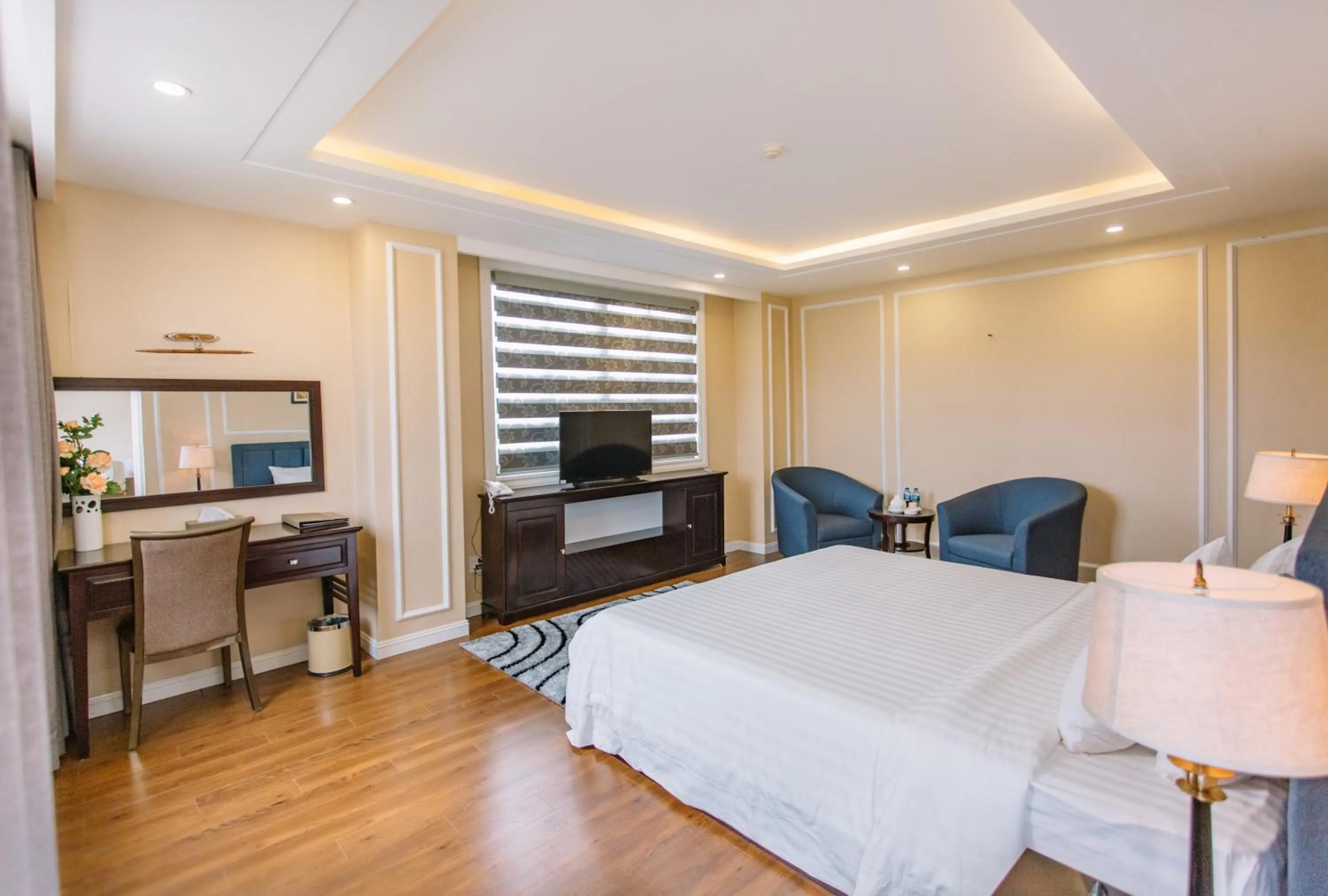 TV and multimedia, Bed in Cao Minh Hotel