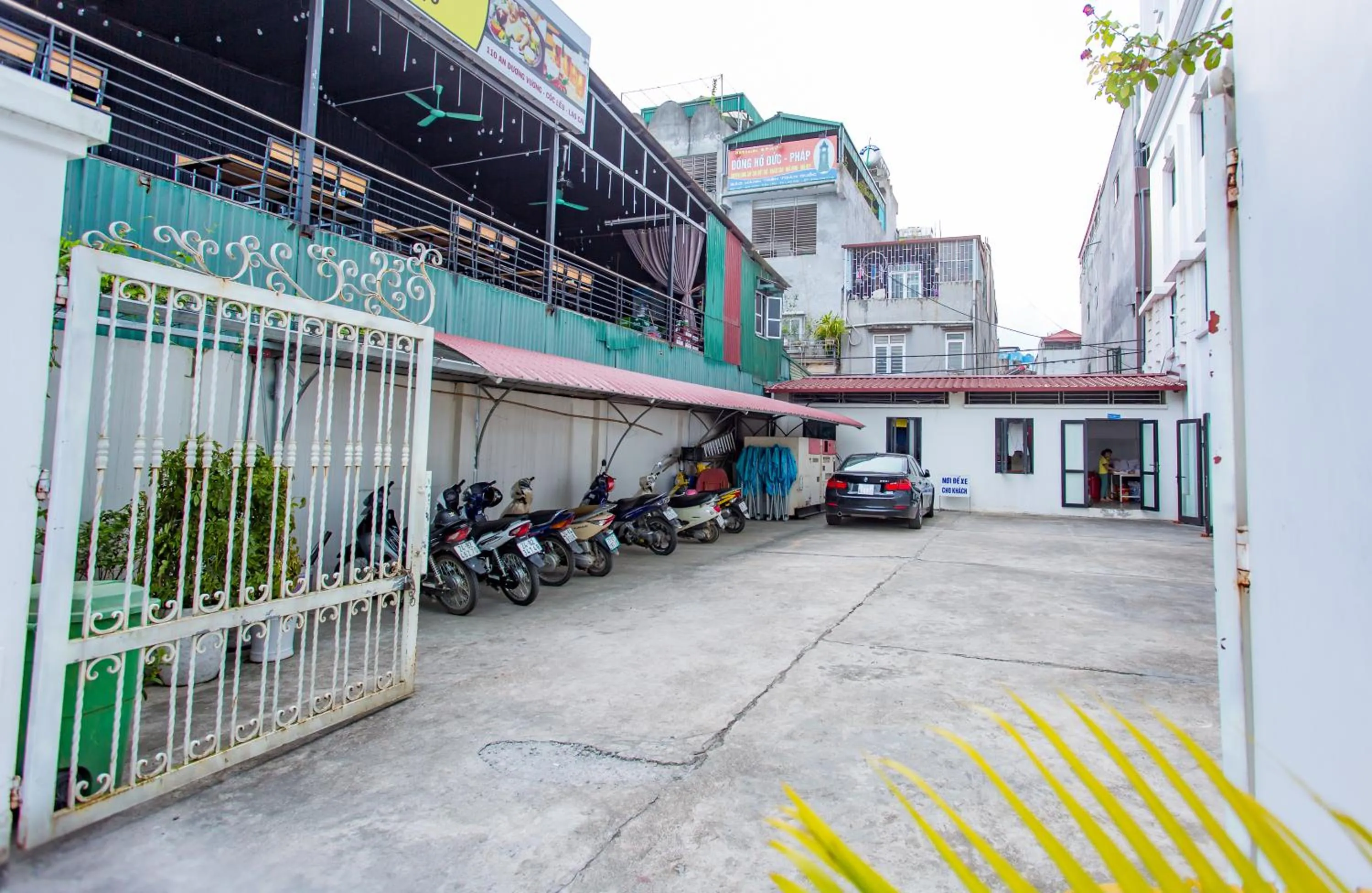 Parking in Cao Minh Hotel