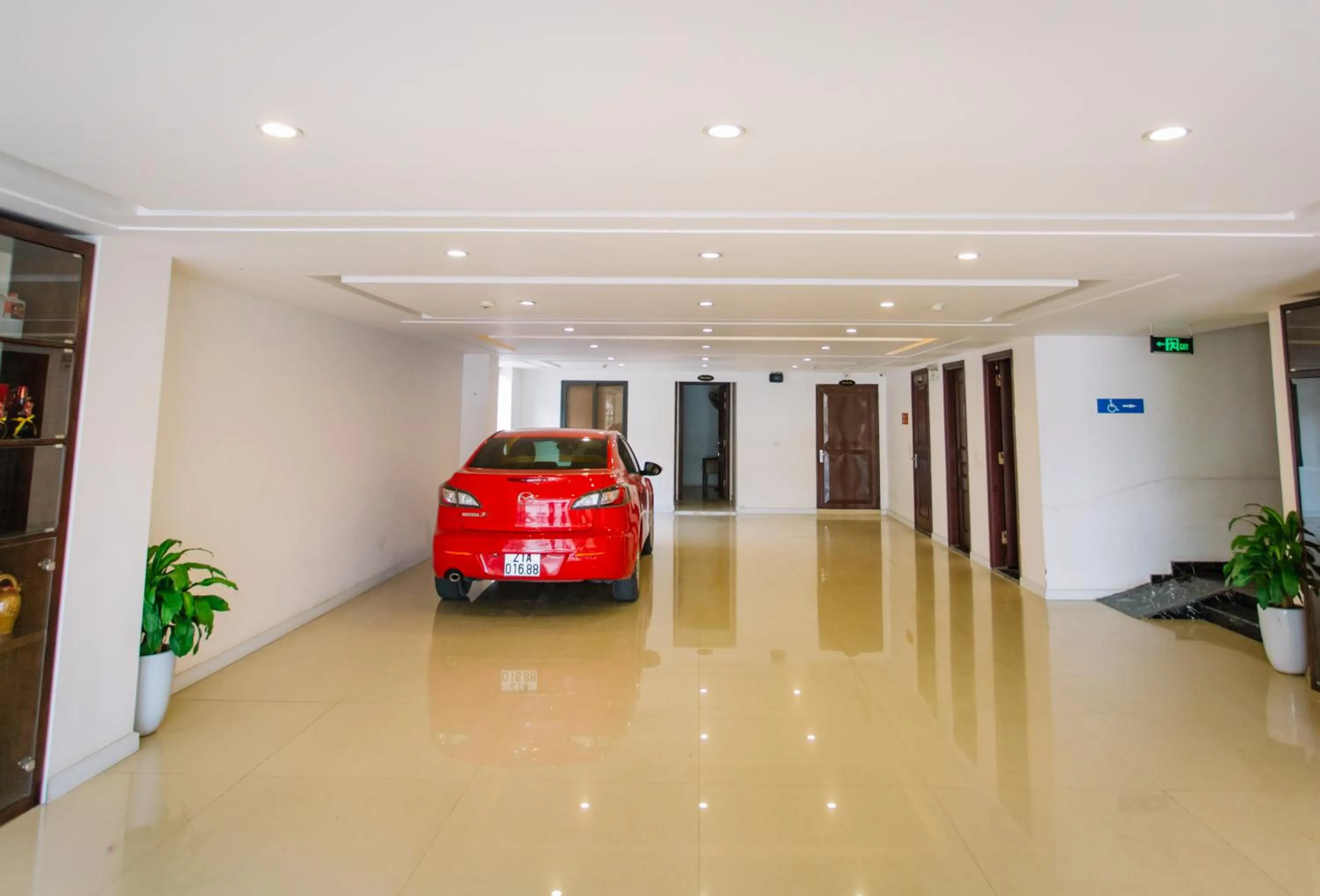 Parking in Cao Minh Hotel