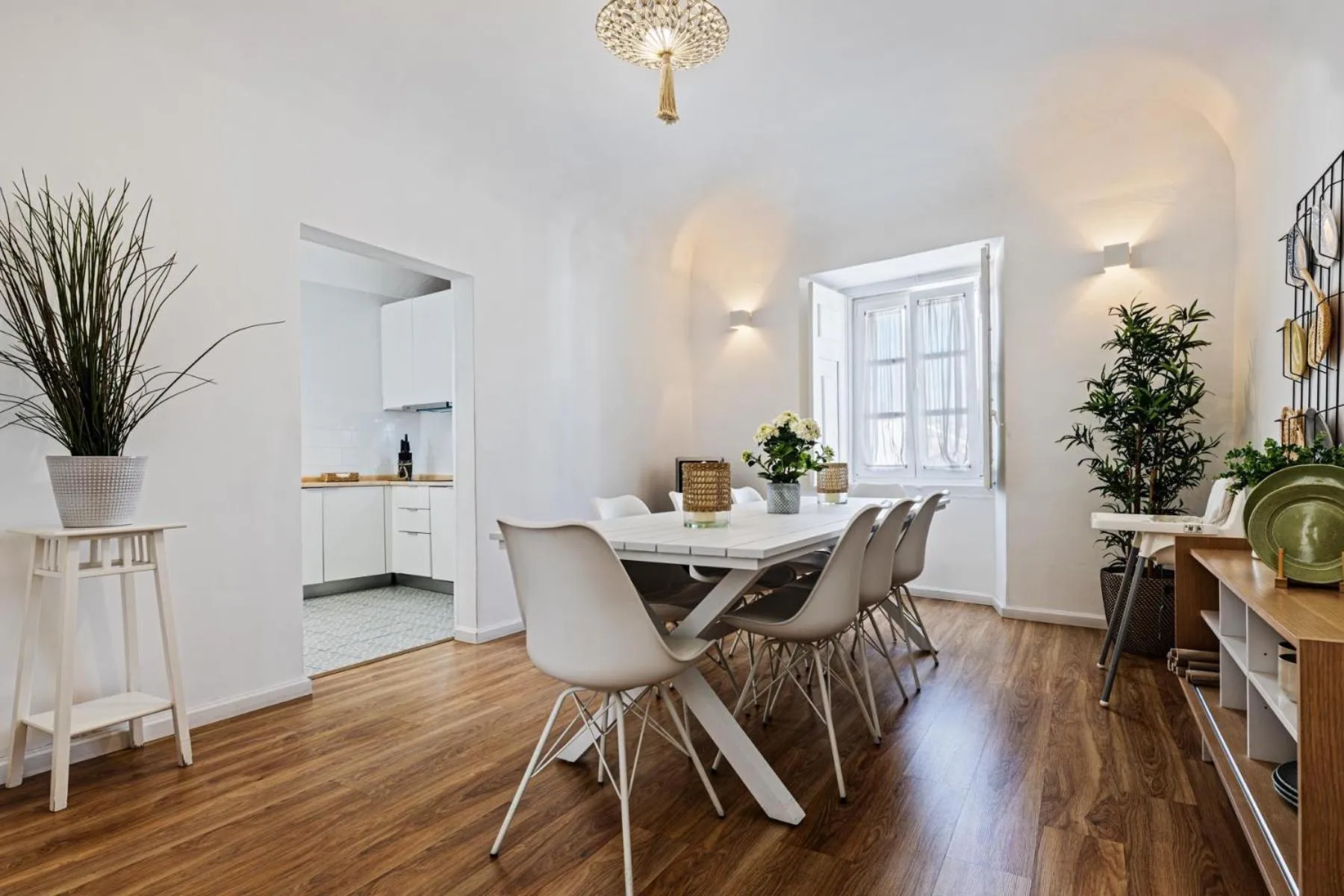 Dining area in Lavradores Boutique Guesthouse