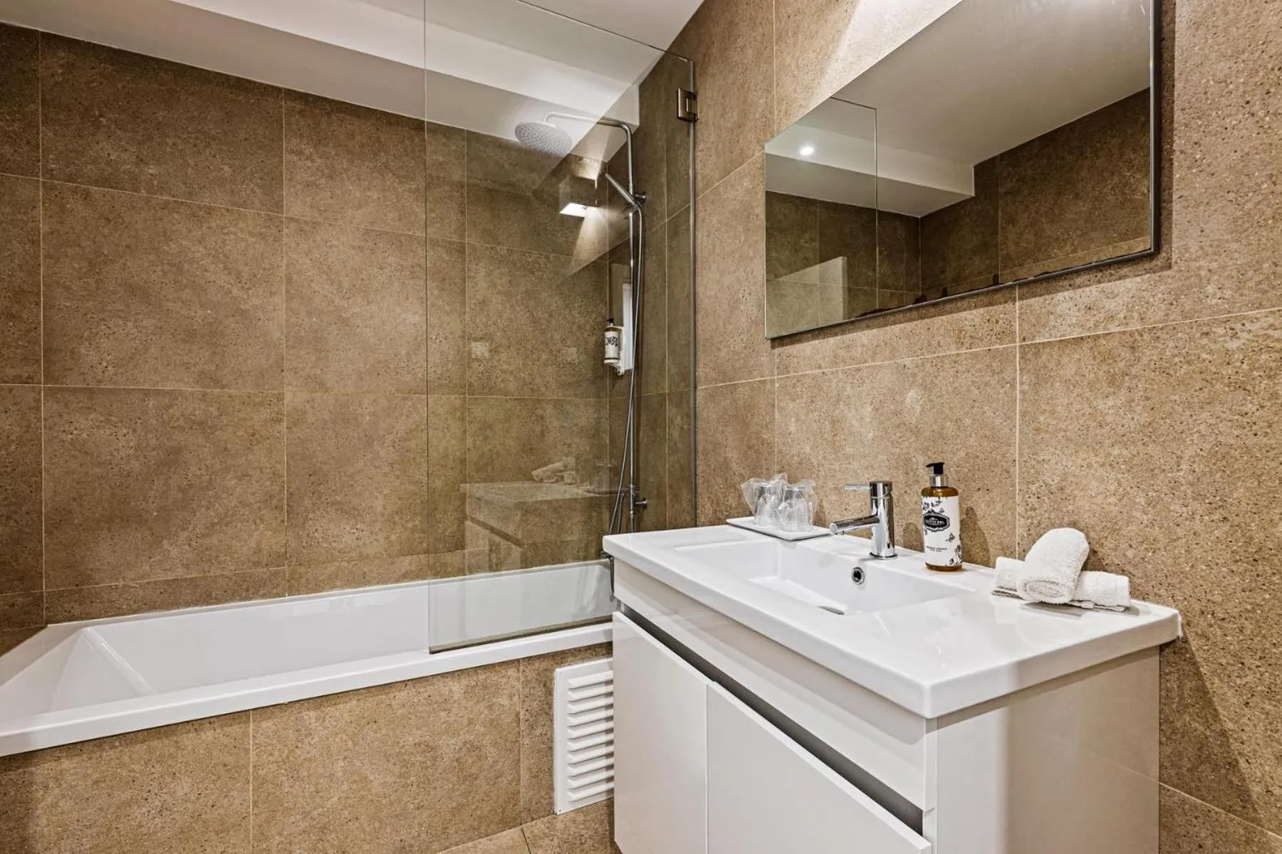 Bathroom in Lavradores Boutique Guesthouse