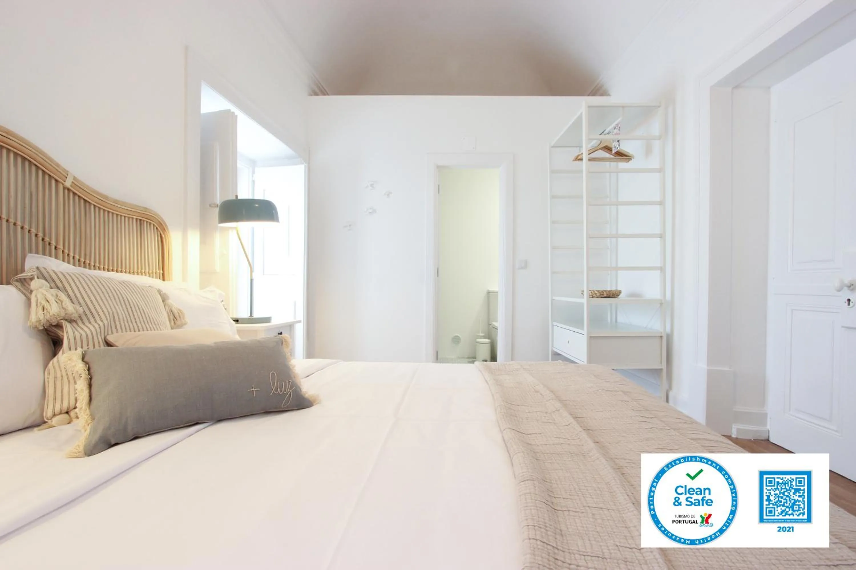 Bed in Lavradores Boutique Guesthouse