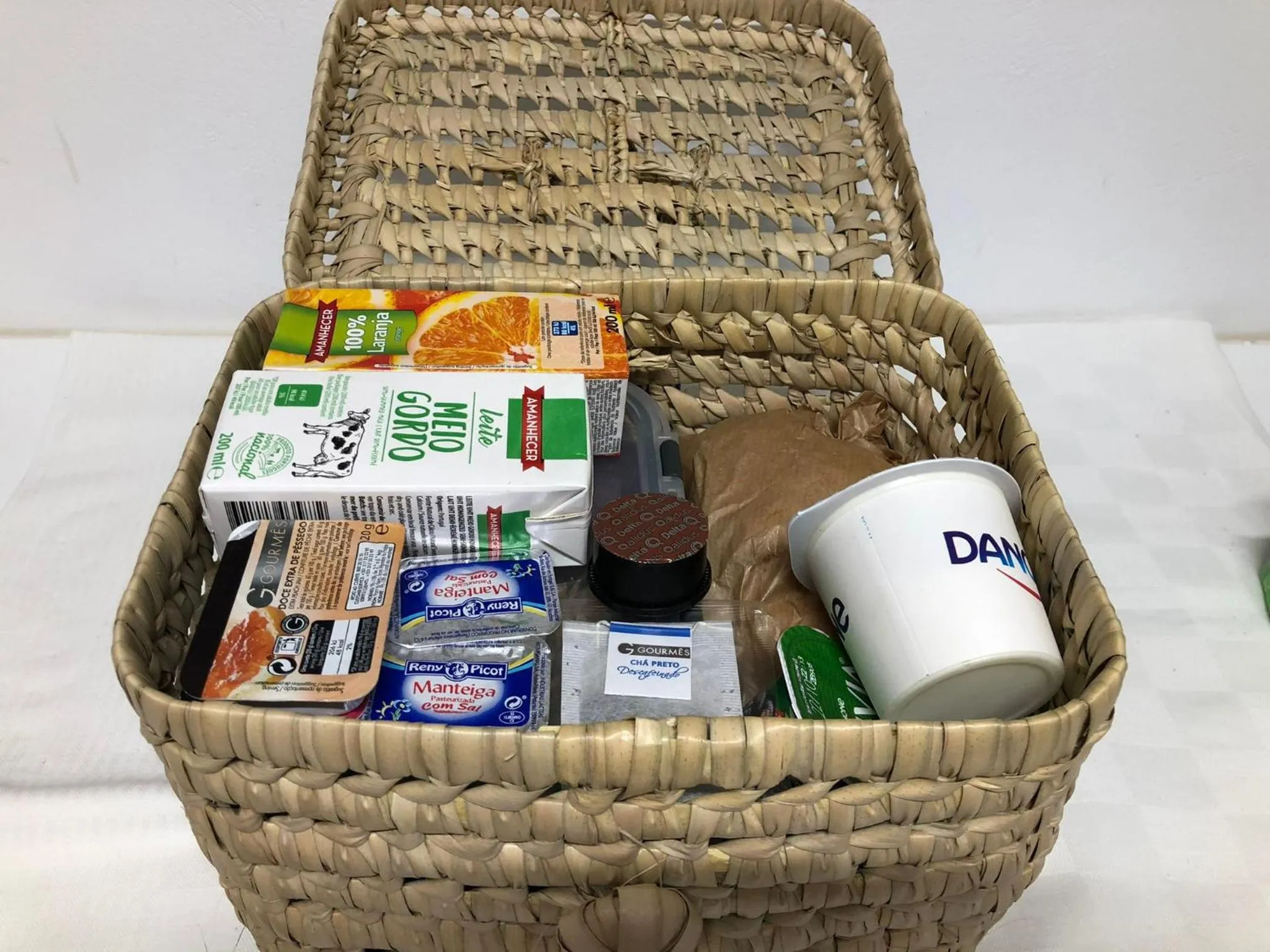 Food and drinks in Lavradores Boutique Guesthouse