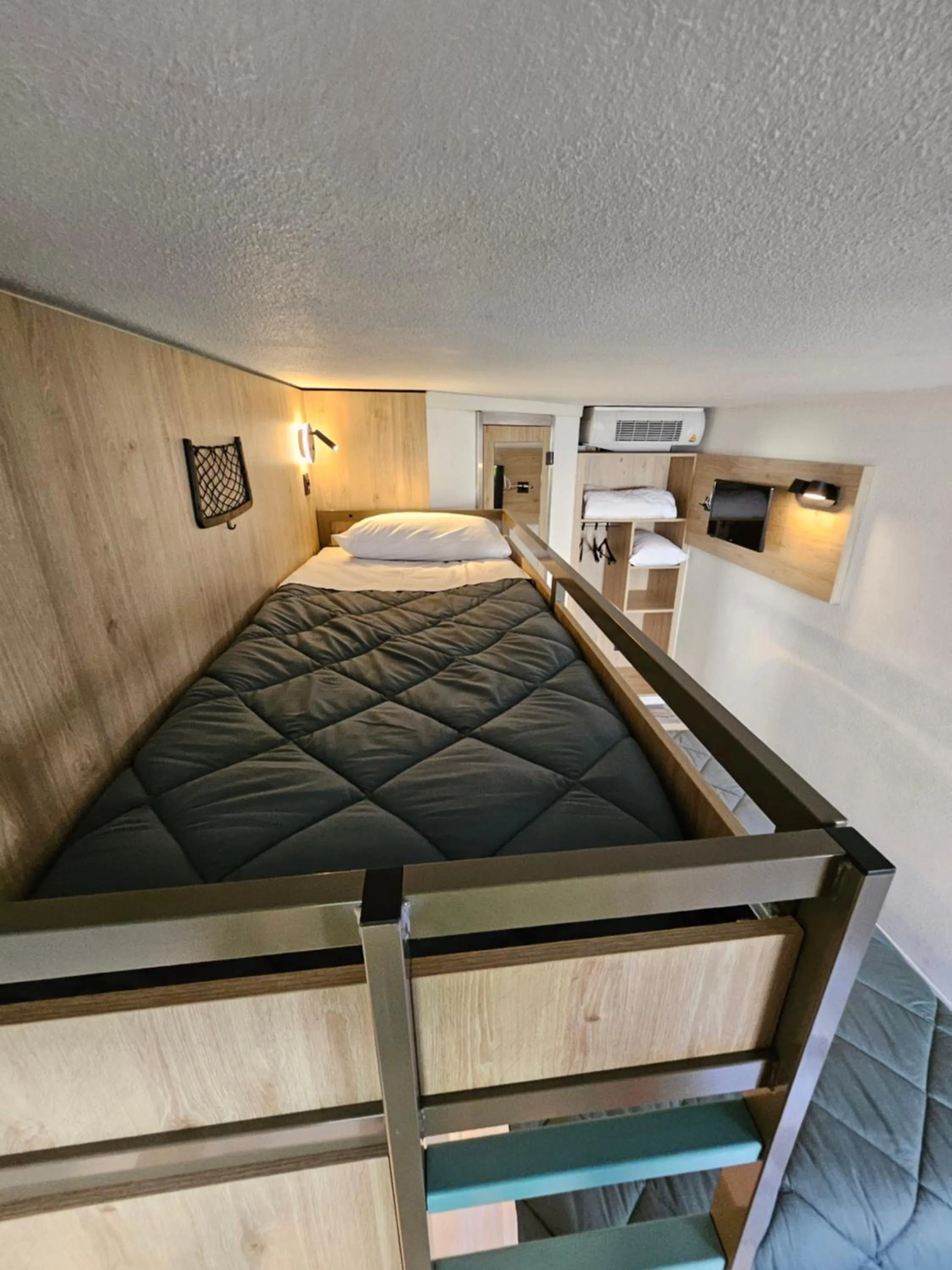 Property building, Bed in Premiere Classe Saint Malo St Jouan Des Guerets