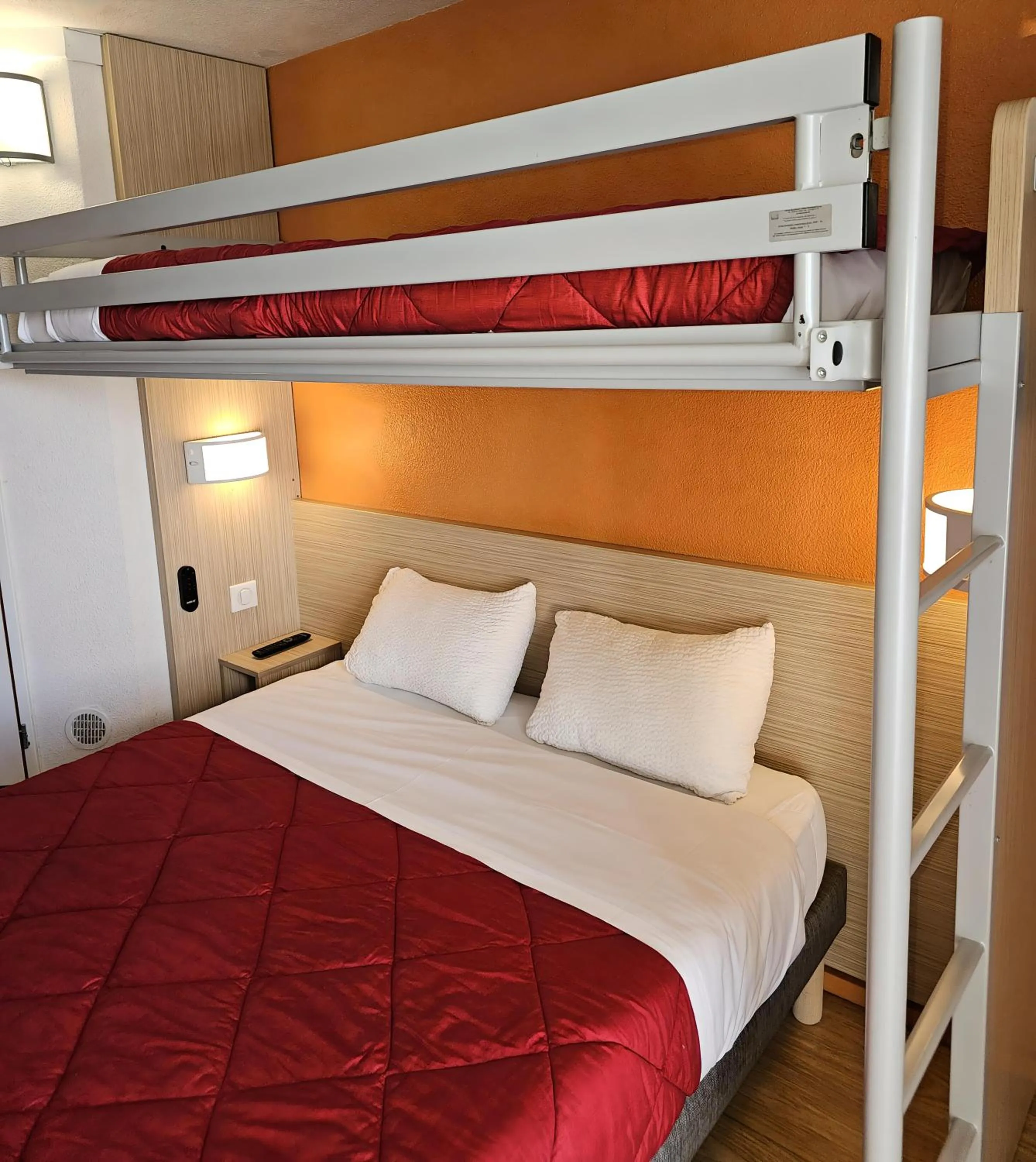 Bedroom, Bed in Premiere Classe Strasbourg Ouest